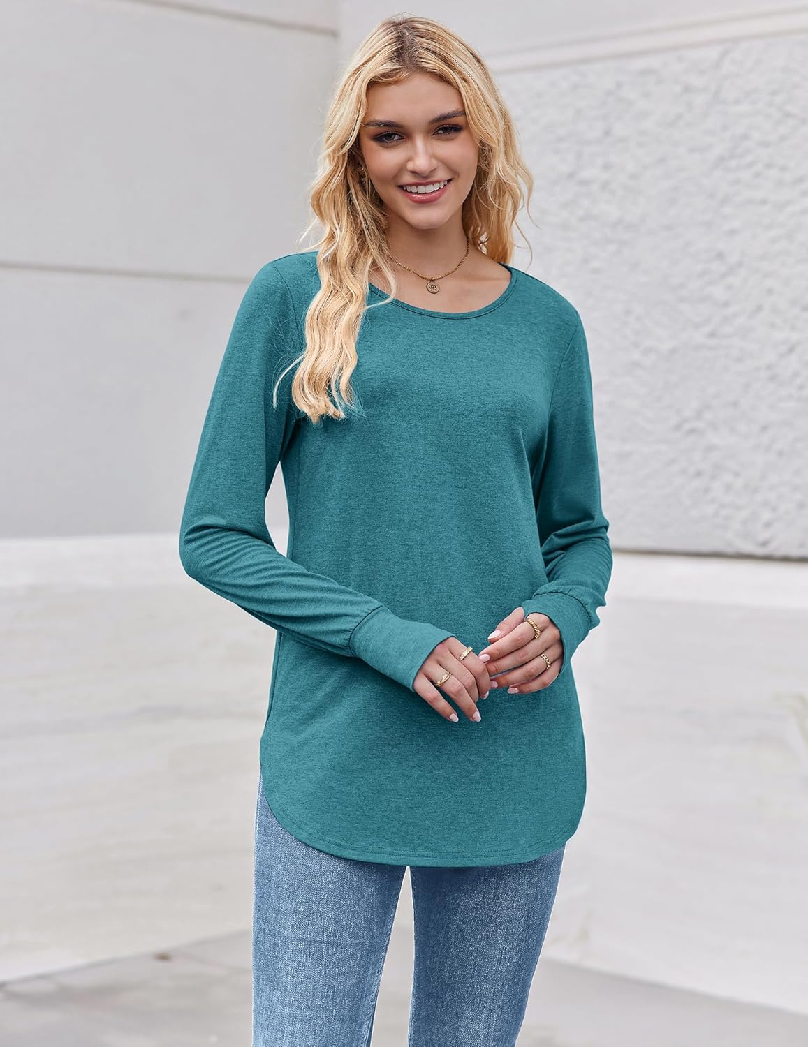 Zeagoo Women’s Long Sleeve Tunic Top – Loose Crew Neck Shirt with Thumb Holes, Perfect with Leggings, Fall 2025