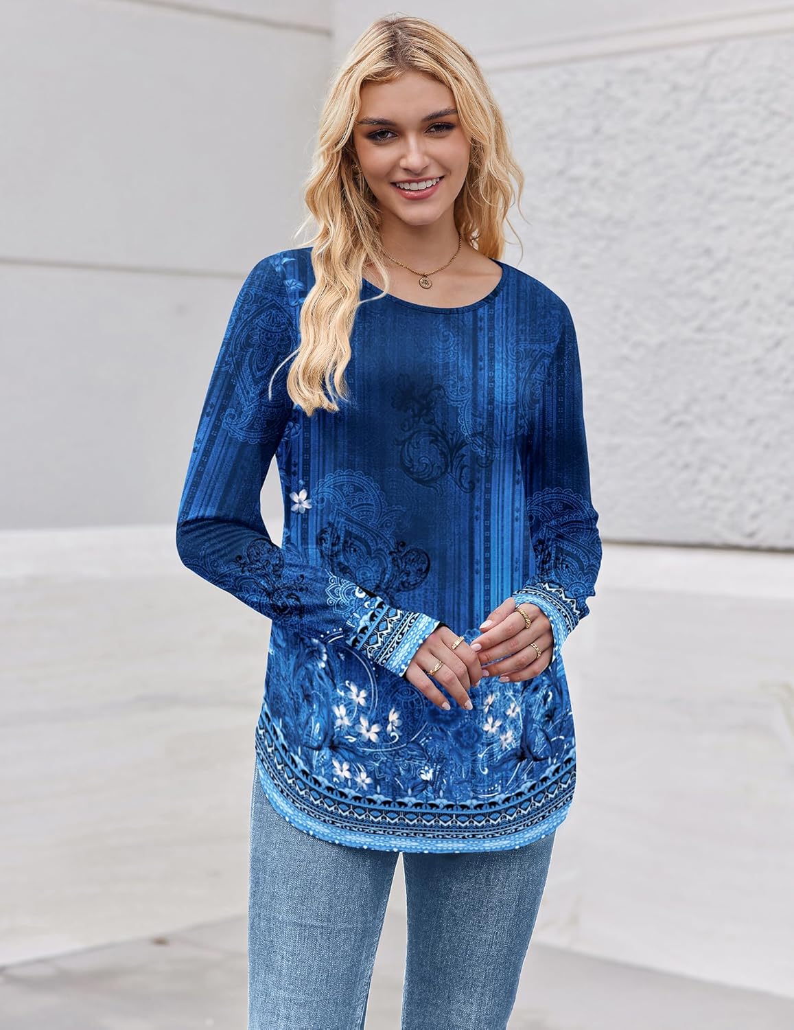 Zeagoo Women’s Long Sleeve Tunic Top – Loose Crew Neck Shirt with Thumb Holes, Perfect with Leggings, Fall 2025