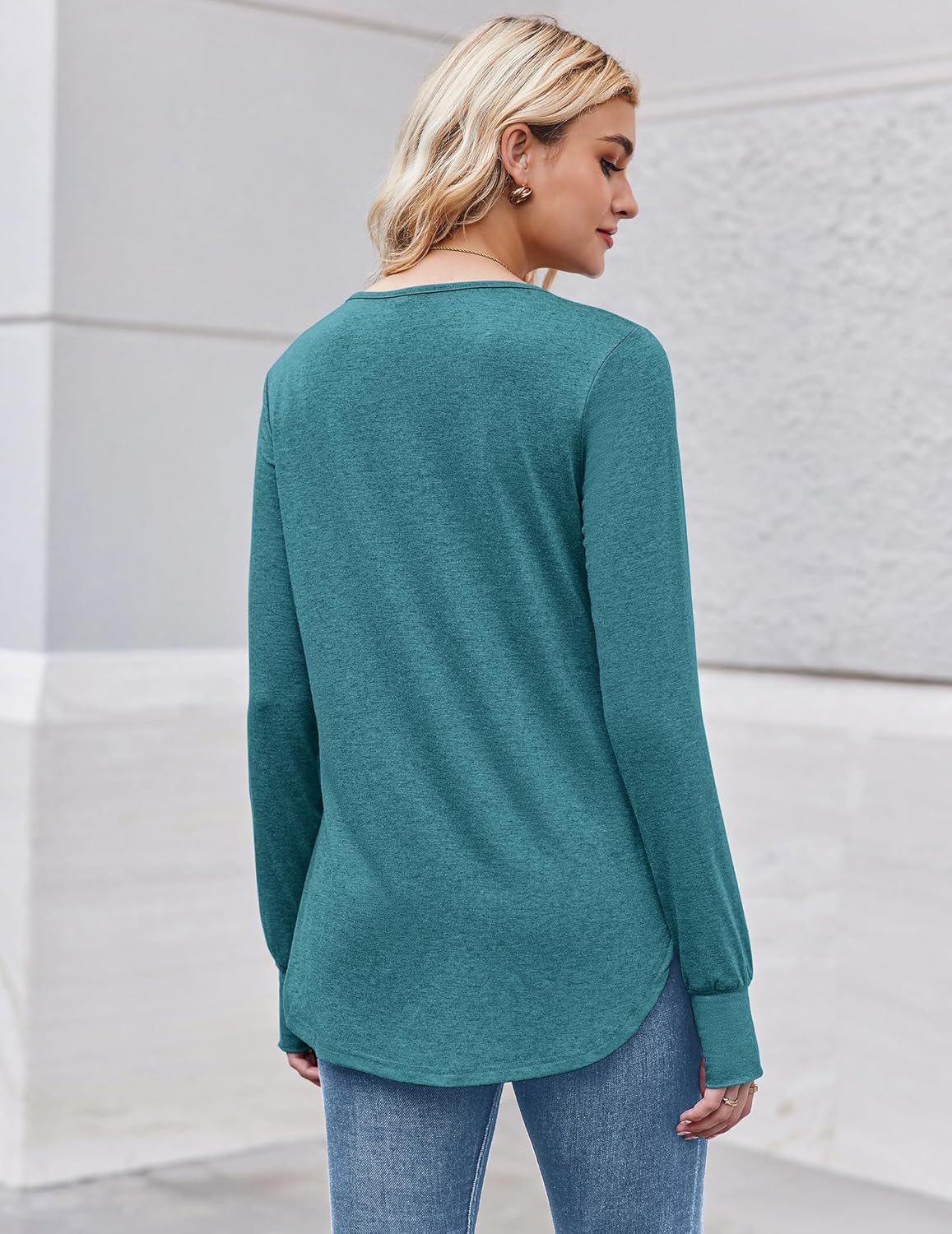 Zeagoo Women’s Long Sleeve Tunic Top – Loose Crew Neck Shirt with Thumb Holes, Perfect with Leggings, Fall 2025