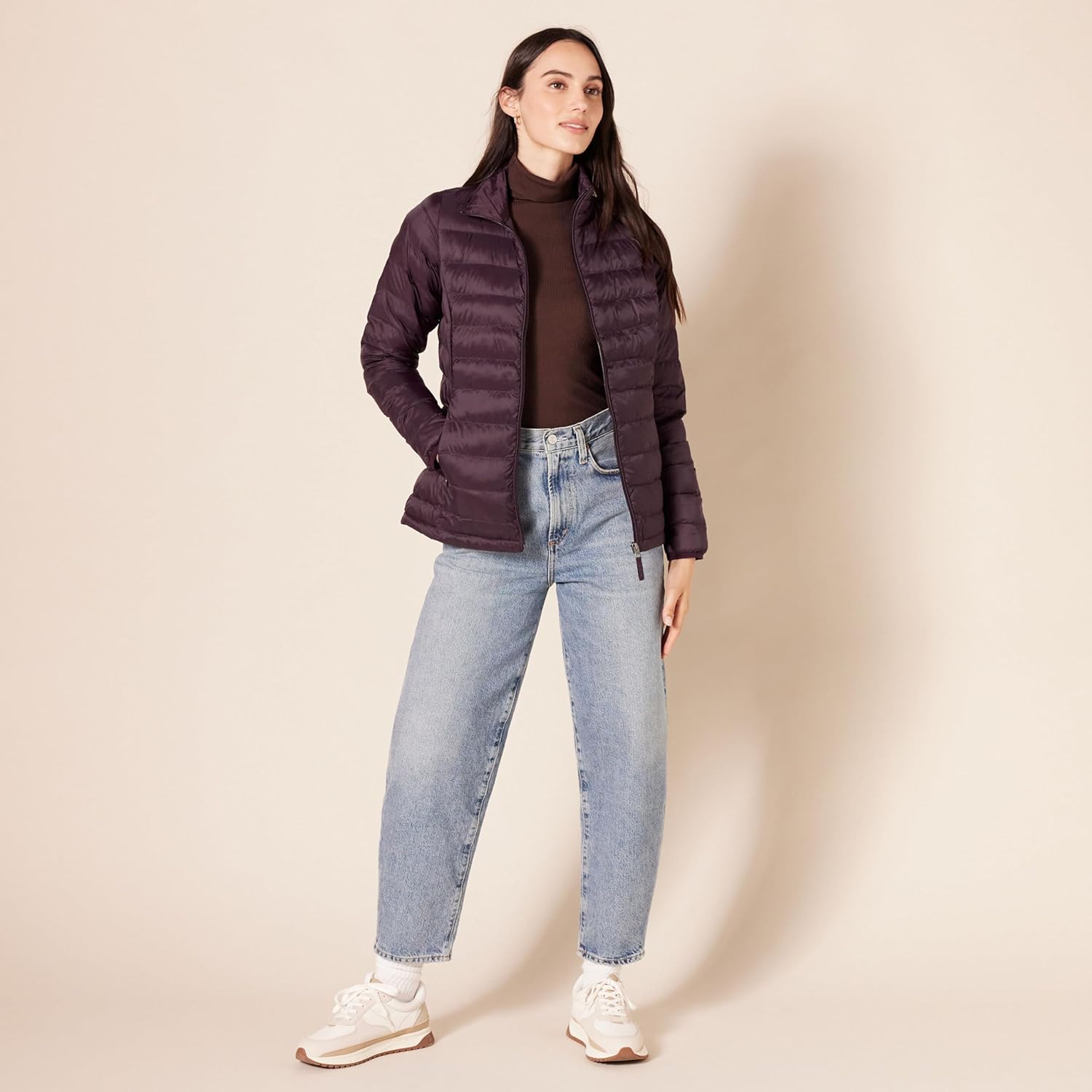 Amazon Essentials Women's Lightweight Long-Sleeve Packable Water-Resistant Puffer Jacket (Plus Sizes Available)