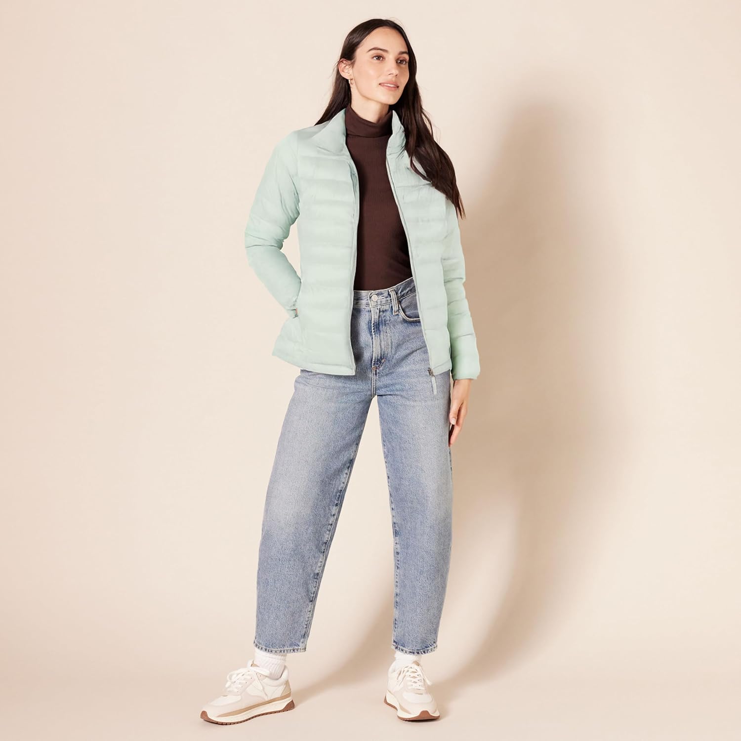 Amazon Essentials Women's Lightweight Long-Sleeve Packable Water-Resistant Puffer Jacket (Plus Sizes Available)