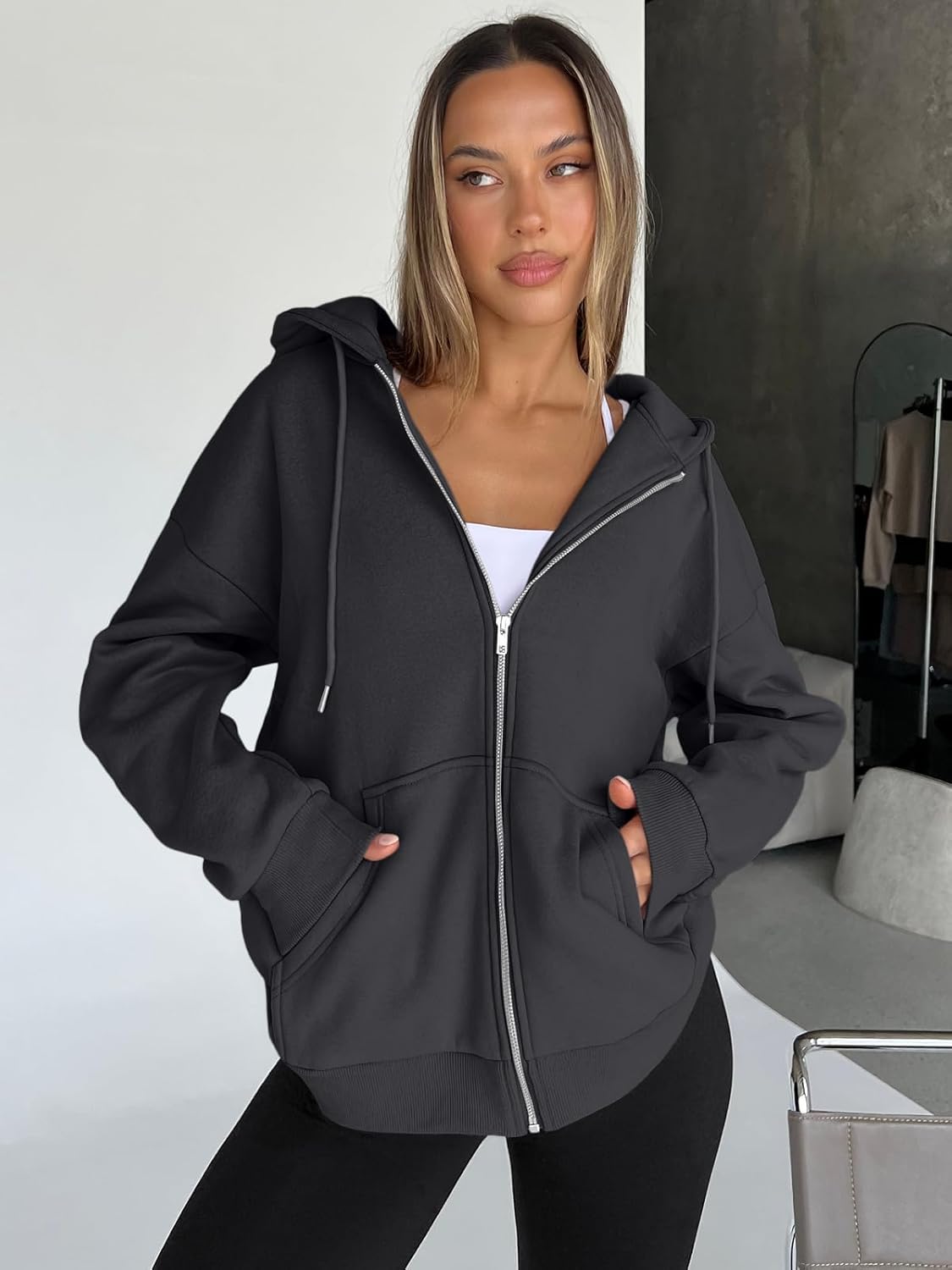 Trendy Queen Women's Oversized Zip-Up Hoodie Sweatshirt Fall 2025 School Fashion Casual Jacket Winter Outfit