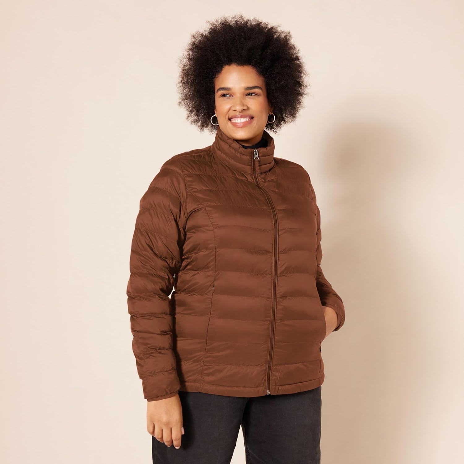 Amazon Essentials Women's Lightweight Long-Sleeve Packable Water-Resistant Puffer Jacket (Plus Sizes Available)