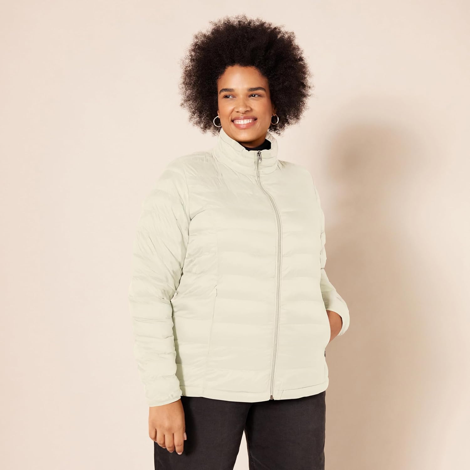 Amazon Essentials Women's Lightweight Long-Sleeve Packable Water-Resistant Puffer Jacket (Plus Sizes Available)