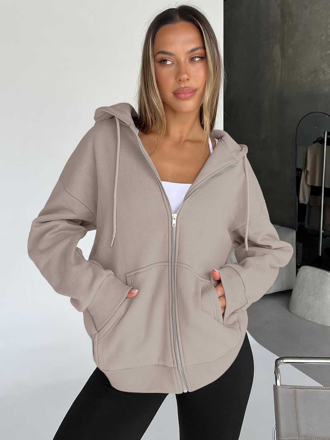 Trendy Queen Women's Oversized Zip-Up Hoodie Sweatshirt Fall 2025 School Fashion Casual Jacket Winter Outfit