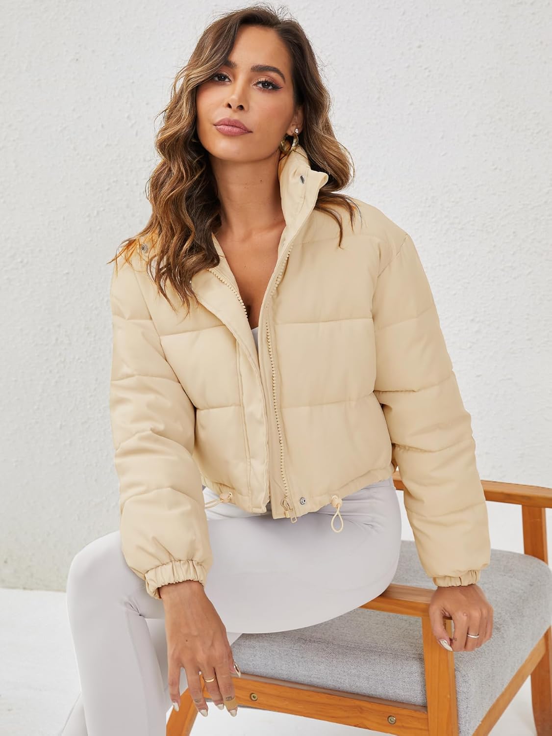 Women's Cropped Quilted Puffer Jacket Long Sleeve Stand Collar Zip-Up Puffy Coat with Drawstring & Pockets
