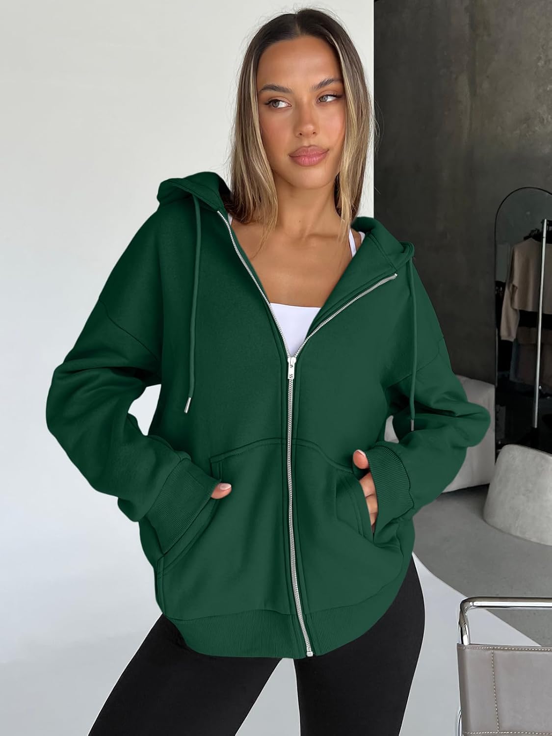Trendy Queen Women's Oversized Zip-Up Hoodie Sweatshirt Fall 2025 School Fashion Casual Jacket Winter Outfit
