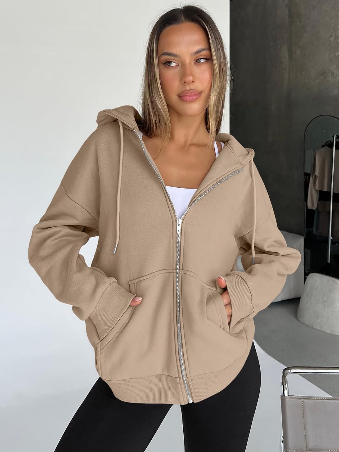 Trendy Queen Women's Oversized Zip-Up Hoodie Sweatshirt Fall 2025 School Fashion Casual Jacket Winter Outfit