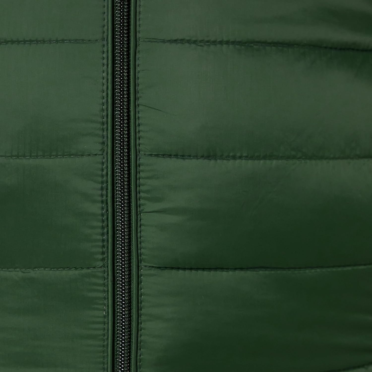 Amazon Essentials Women's Lightweight Long-Sleeve Packable Water-Resistant Puffer Jacket (Plus Sizes Available)