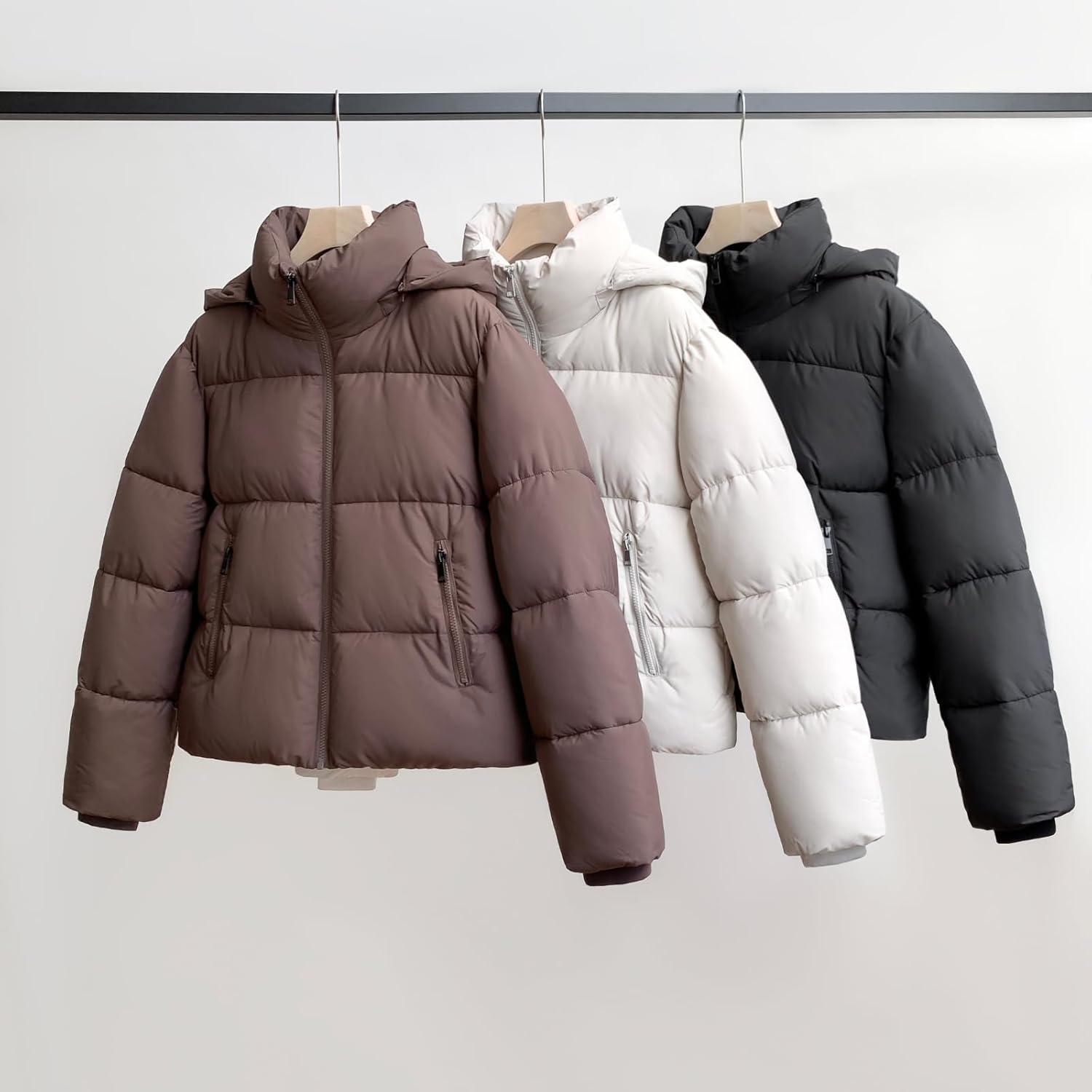Women's Cropped Quilted Puffer Jacket with Removable Hood and Zippered Pockets Short Winter Coat