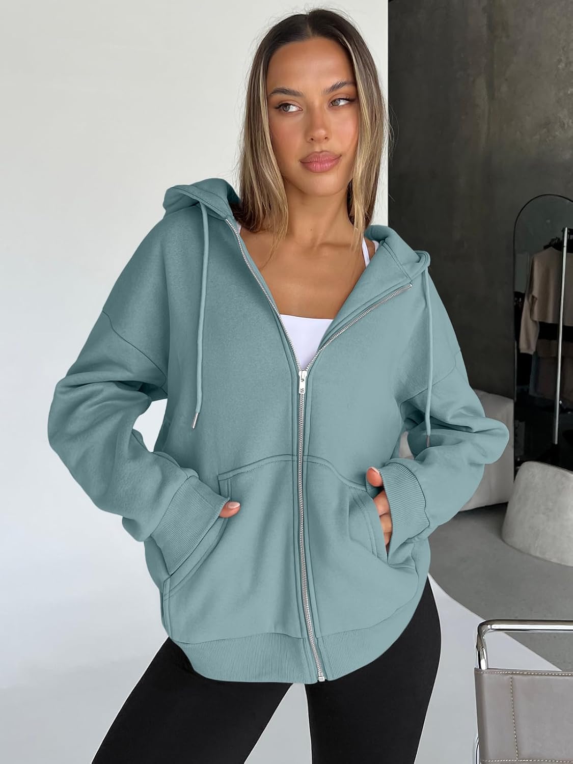 Trendy Queen Women's Oversized Zip-Up Hoodie Sweatshirt Fall 2025 School Fashion Casual Jacket Winter Outfit