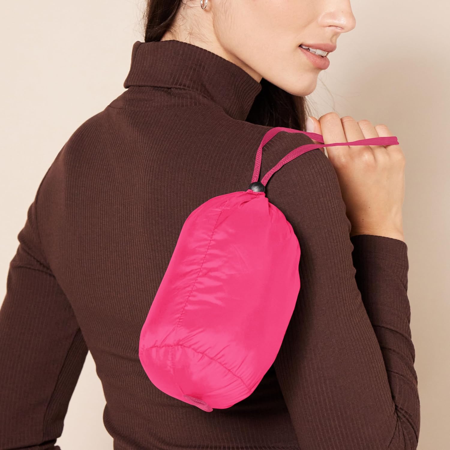 Amazon Essentials Women's Lightweight Long-Sleeve Packable Water-Resistant Puffer Jacket (Plus Sizes Available)