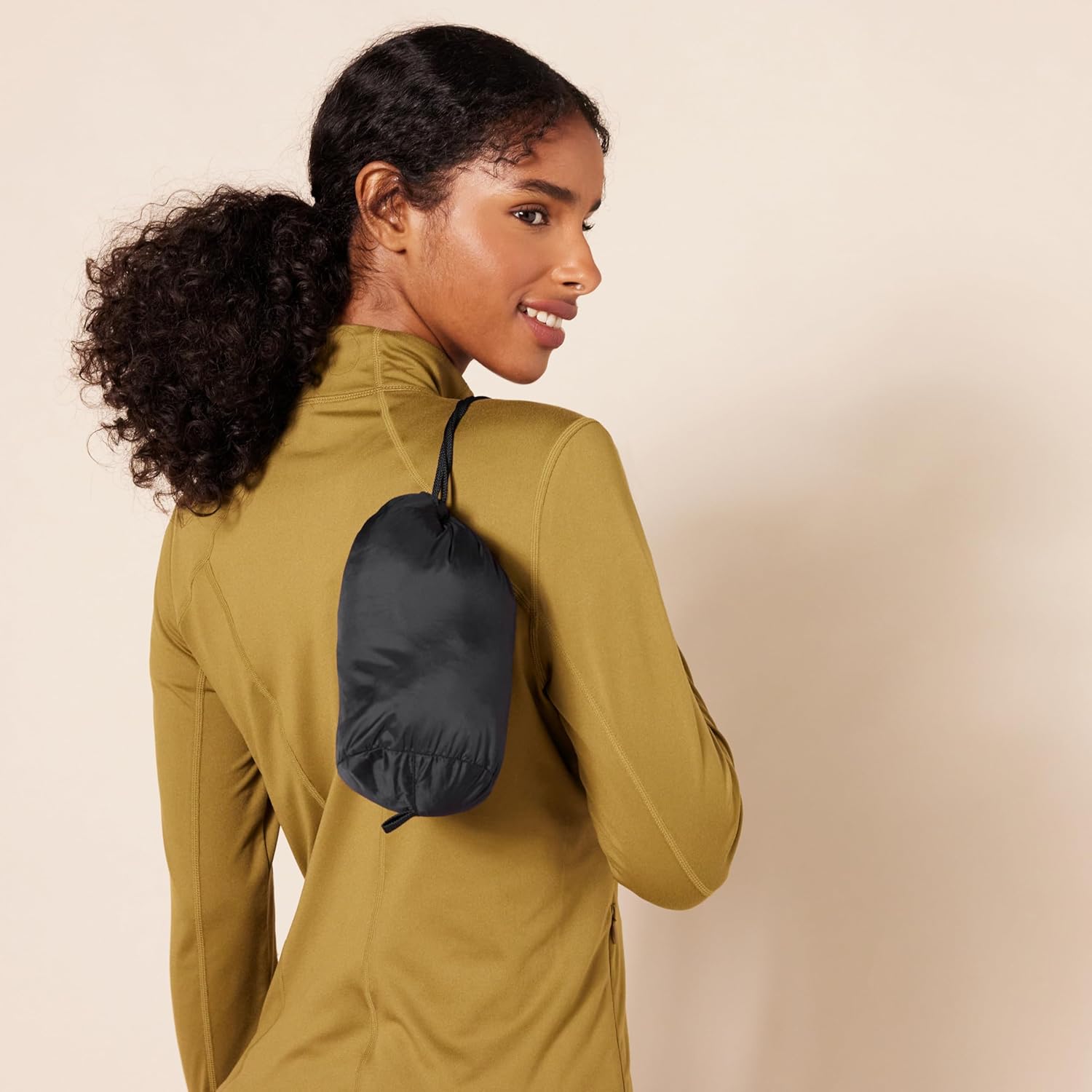 Amazon Essentials Women's Lightweight Long-Sleeve Packable Water-Resistant Puffer Jacket (Plus Sizes Available)