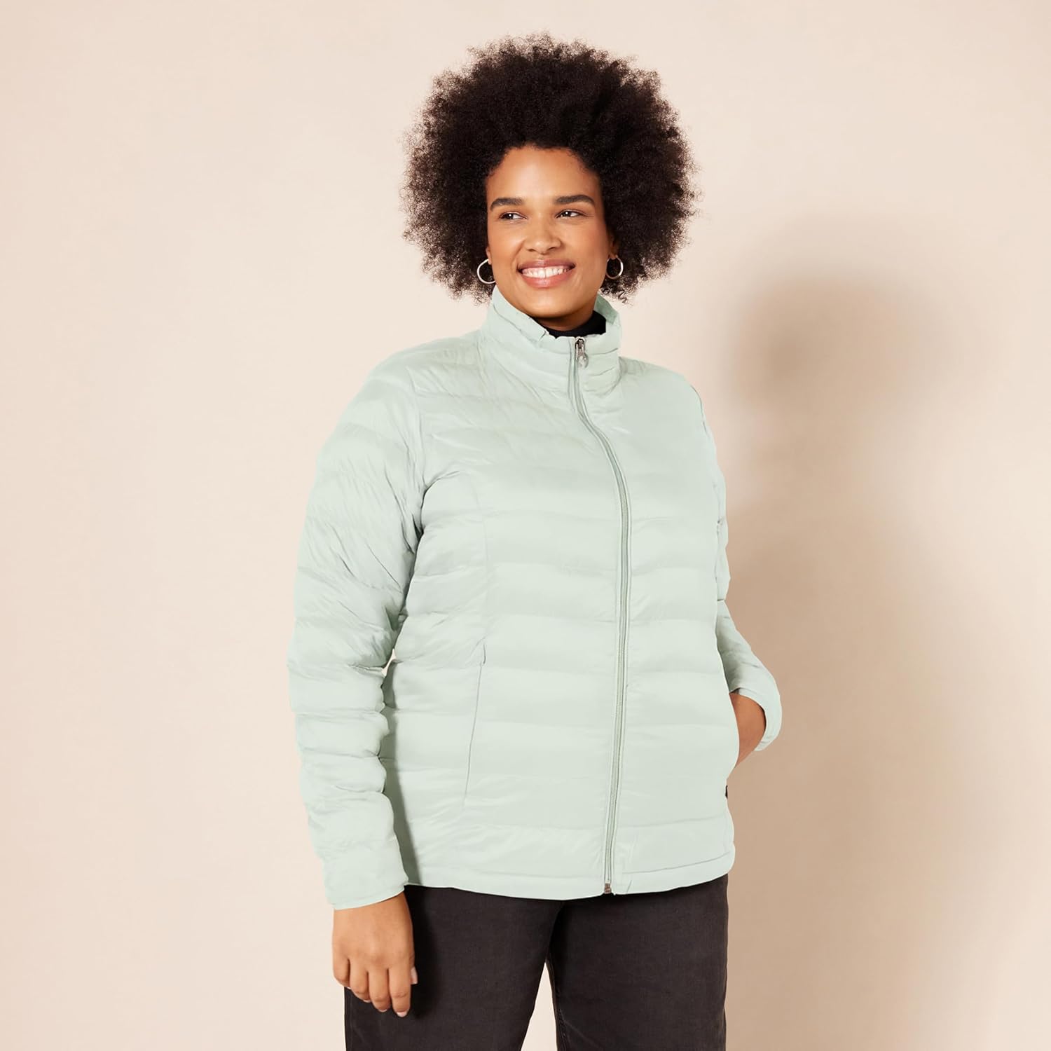 Amazon Essentials Women's Lightweight Long-Sleeve Packable Water-Resistant Puffer Jacket (Plus Sizes Available)