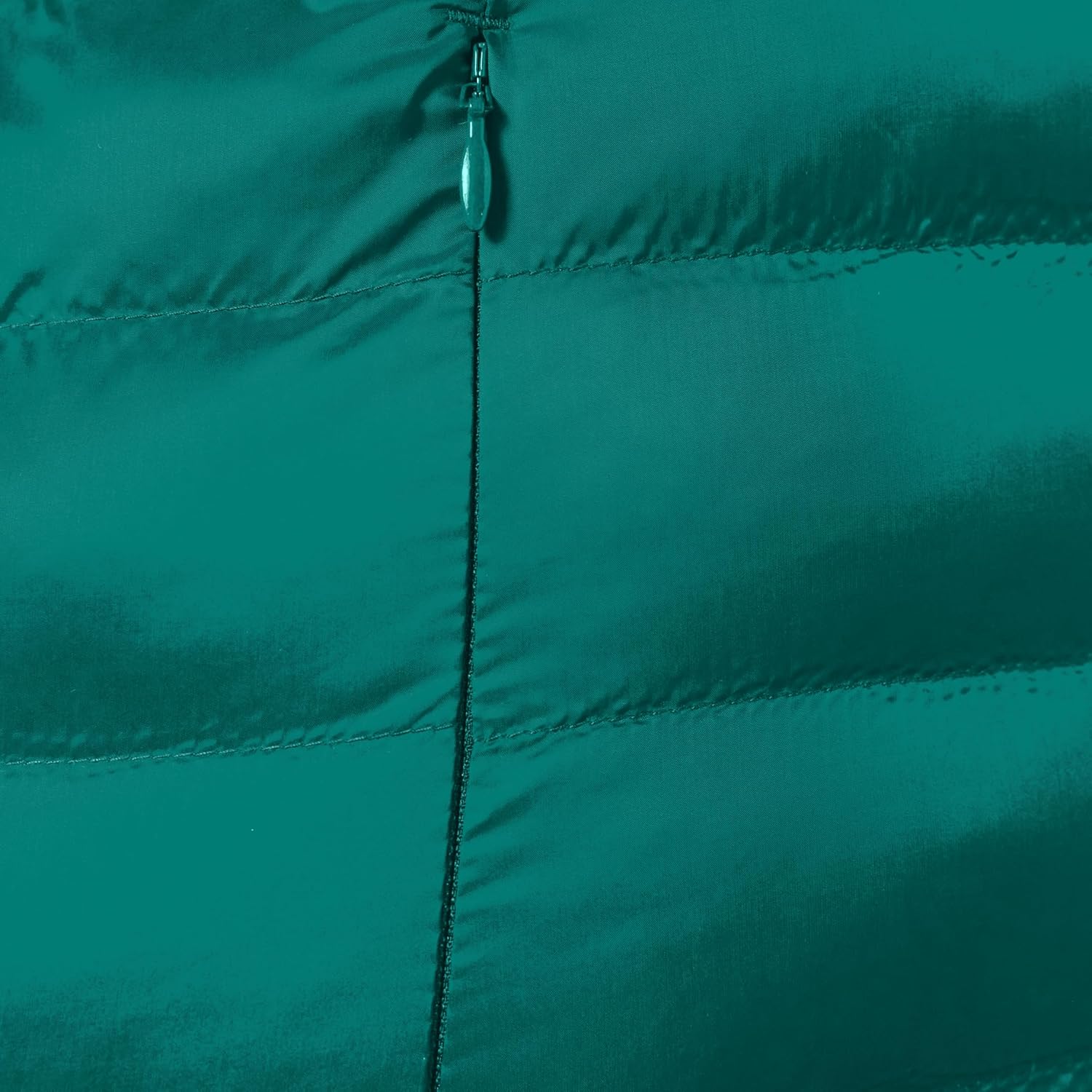 Amazon Essentials Women's Lightweight Long-Sleeve Packable Water-Resistant Puffer Jacket (Plus Sizes Available)