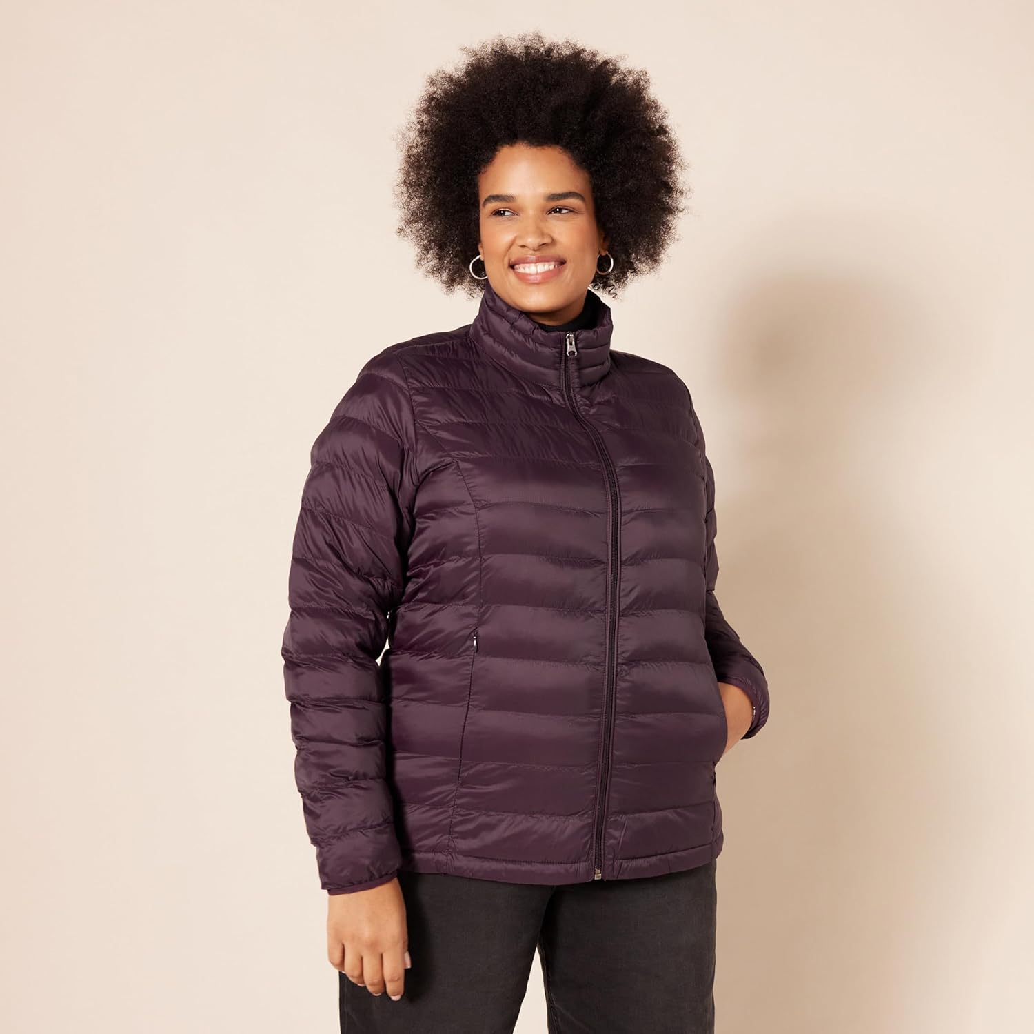 Amazon Essentials Women's Lightweight Long-Sleeve Packable Water-Resistant Puffer Jacket (Plus Sizes Available)