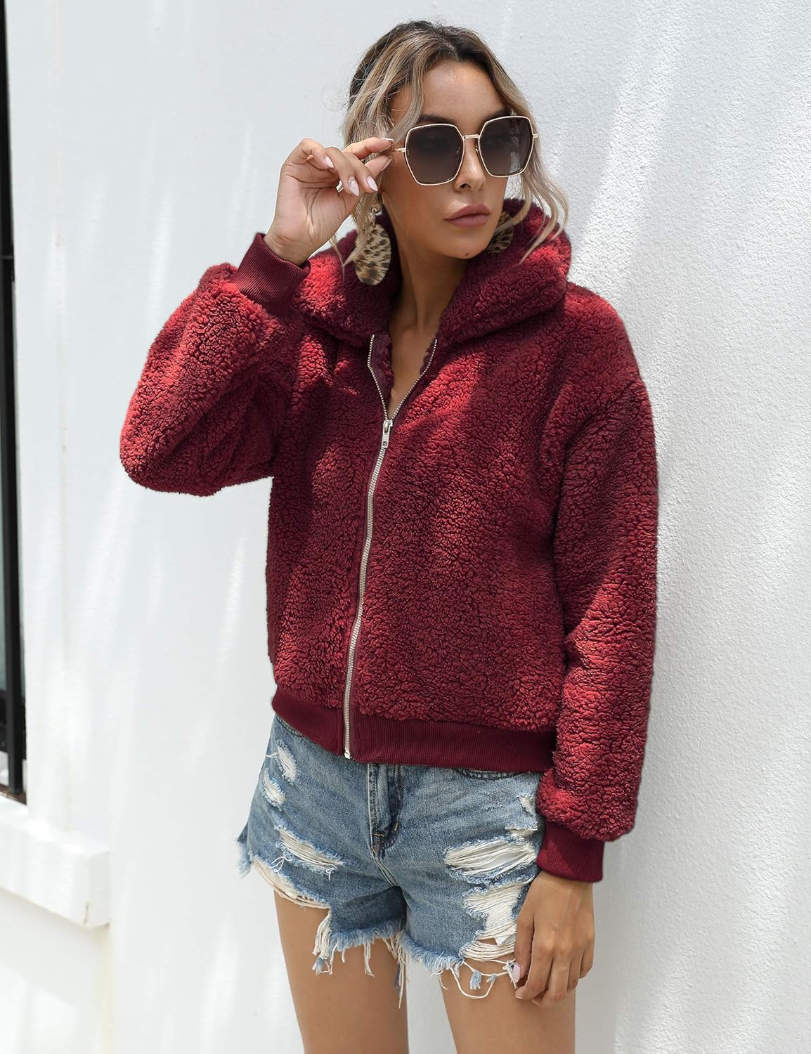 AKEWEI Women's Short Faux Fur Zip-Up Jacket Warm Shaggy Fluffy Winter Coat with Pockets