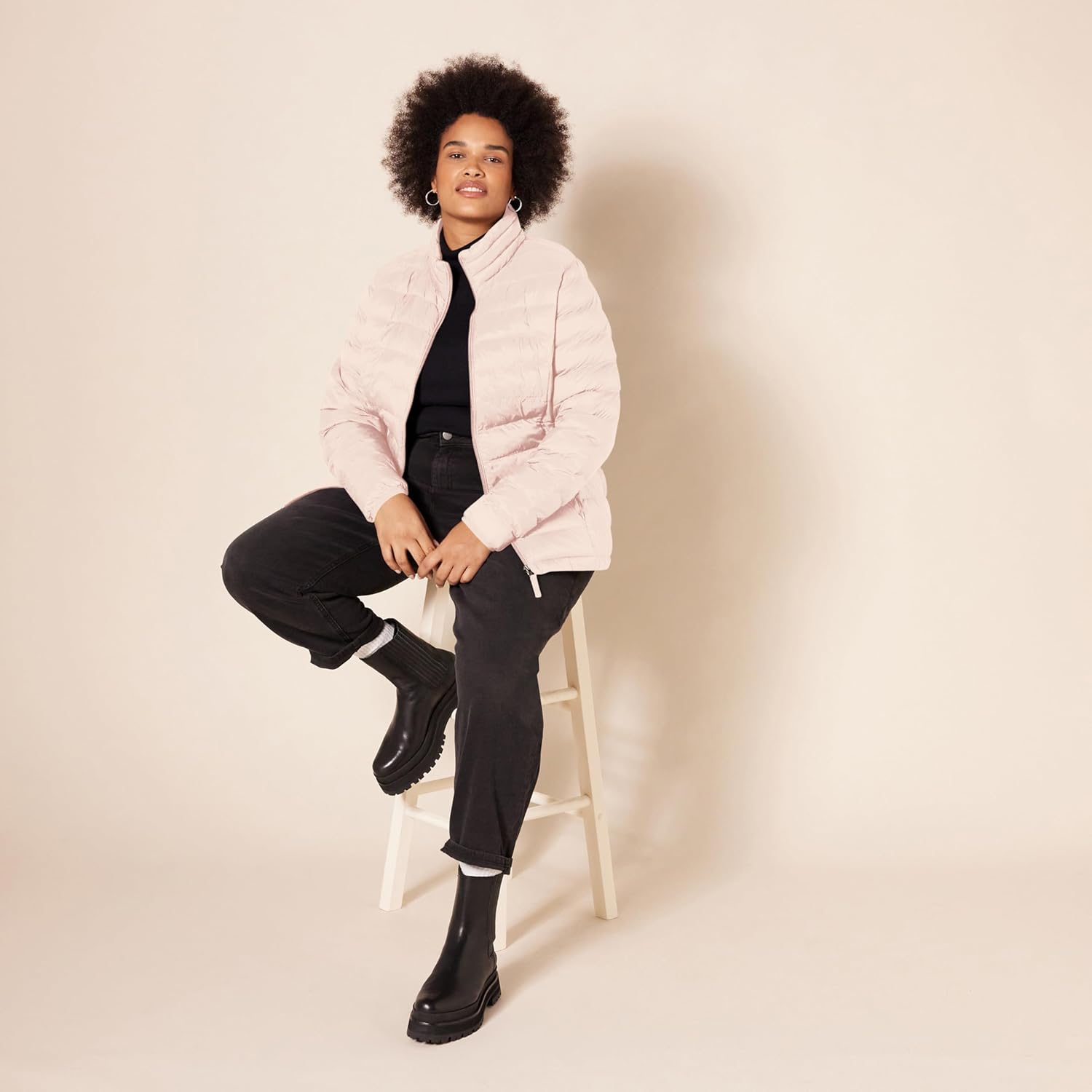 Amazon Essentials Women's Lightweight Long-Sleeve Packable Water-Resistant Puffer Jacket (Plus Sizes Available)