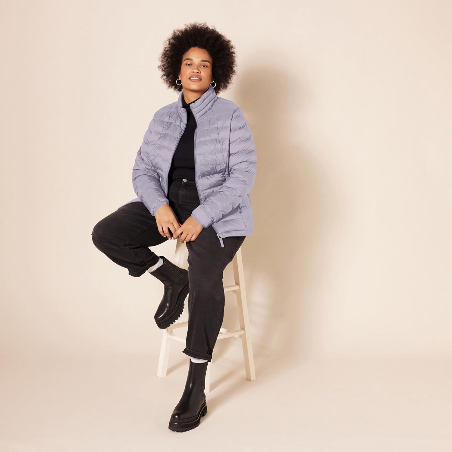 Amazon Essentials Women's Lightweight Long-Sleeve Packable Water-Resistant Puffer Jacket (Plus Sizes Available)