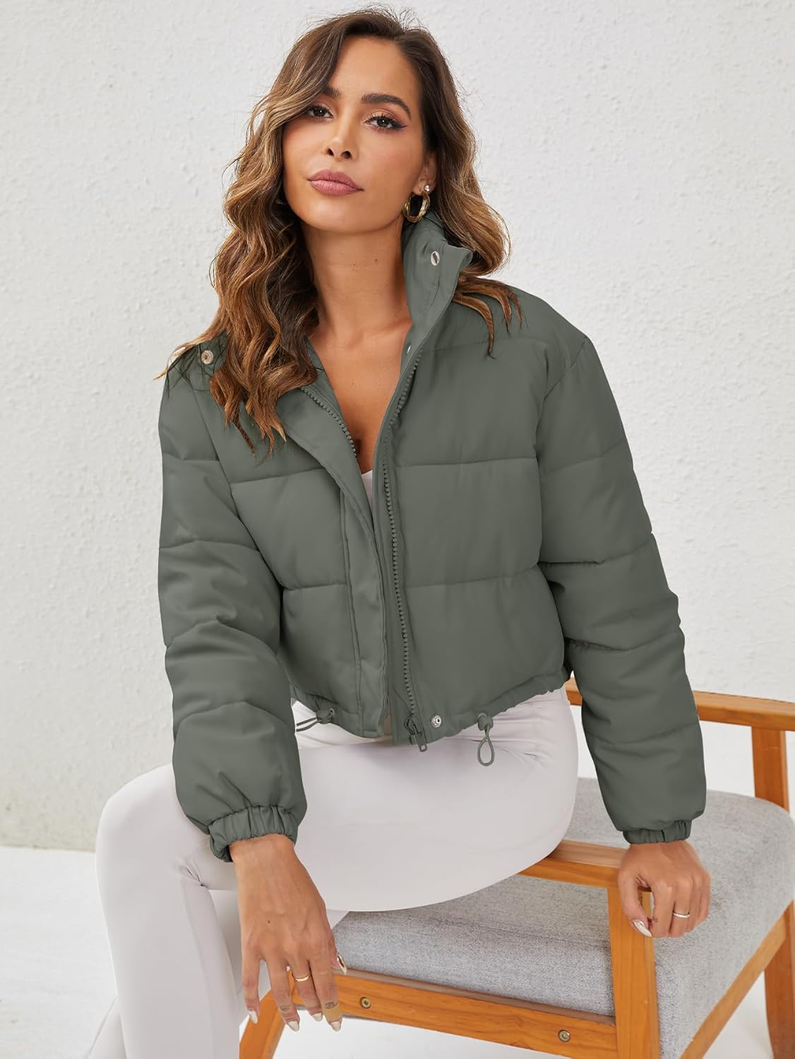 Women's Cropped Quilted Puffer Jacket Long Sleeve Stand Collar Zip-Up Puffy Coat with Drawstring & Pockets