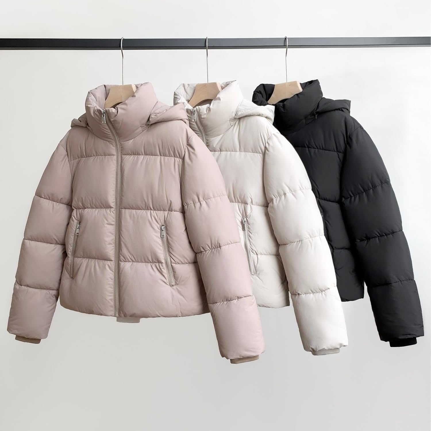 Women's Cropped Quilted Puffer Jacket with Removable Hood and Zippered Pockets Short Winter Coat