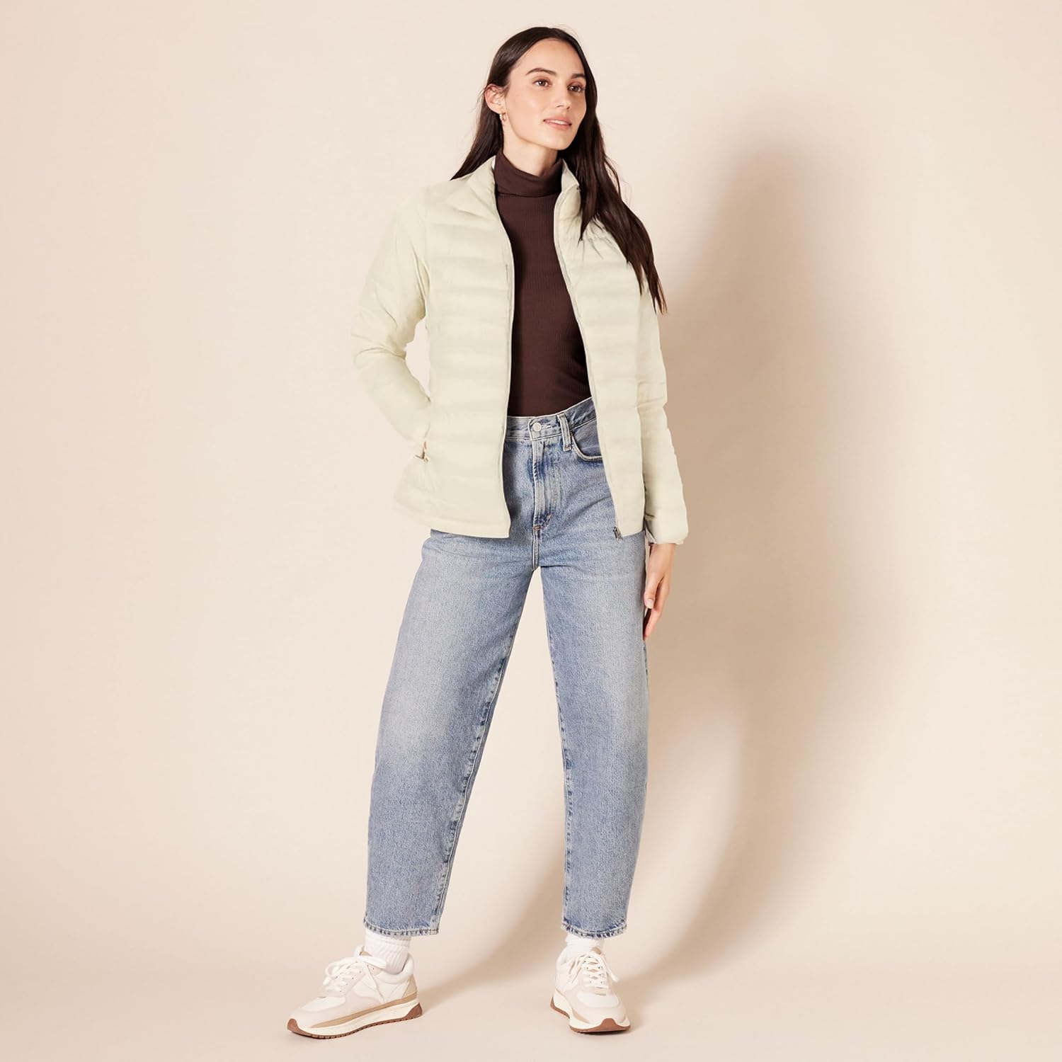 Amazon Essentials Women's Lightweight Long-Sleeve Packable Water-Resistant Puffer Jacket (Plus Sizes Available)