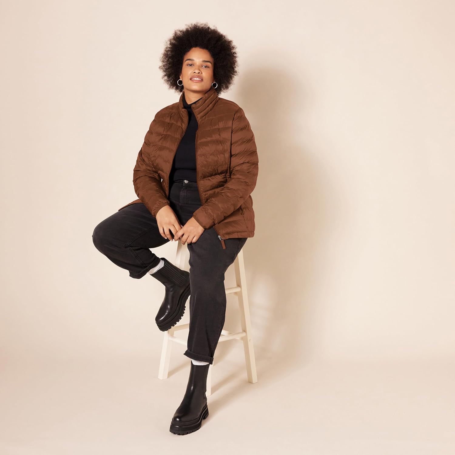 Amazon Essentials Women's Lightweight Long-Sleeve Packable Water-Resistant Puffer Jacket (Plus Sizes Available)