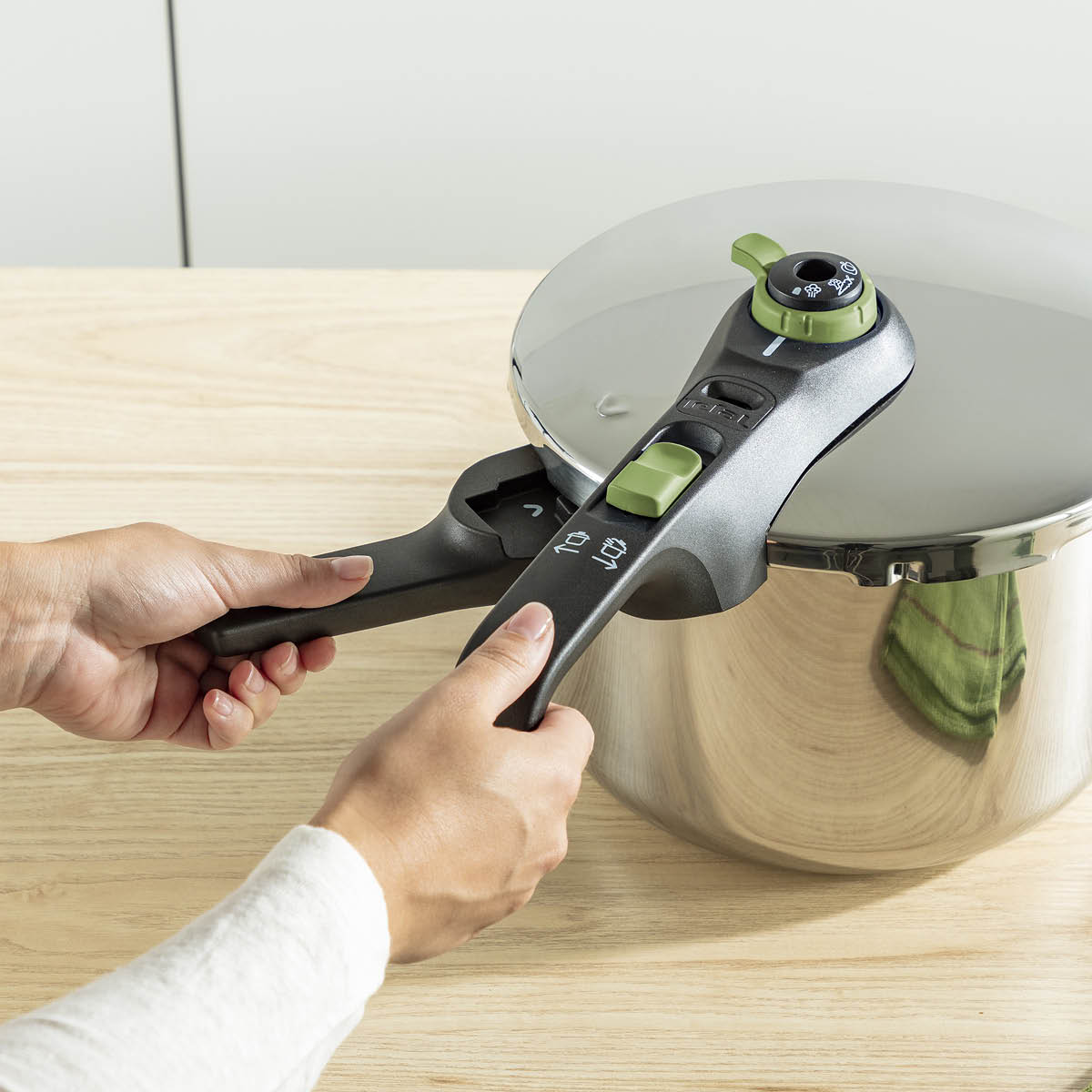 Tefal Secure Trendy Tryckkokare med Ångkorg 8 L Rostfri