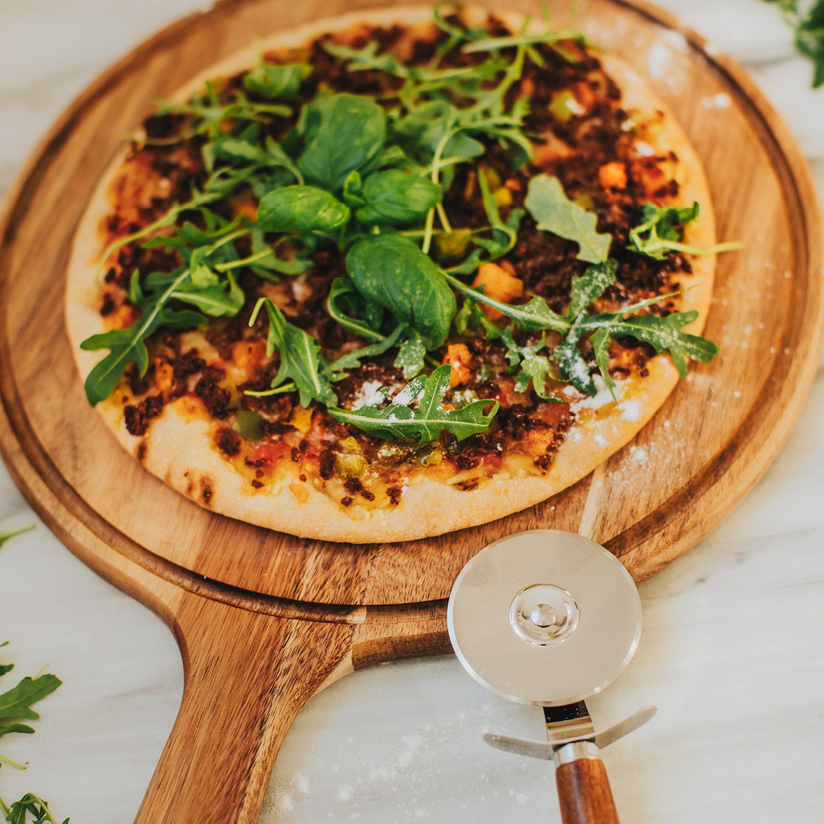 Dorre Ulli Serveringsbricka rund 30,5 cm Akaciaträ