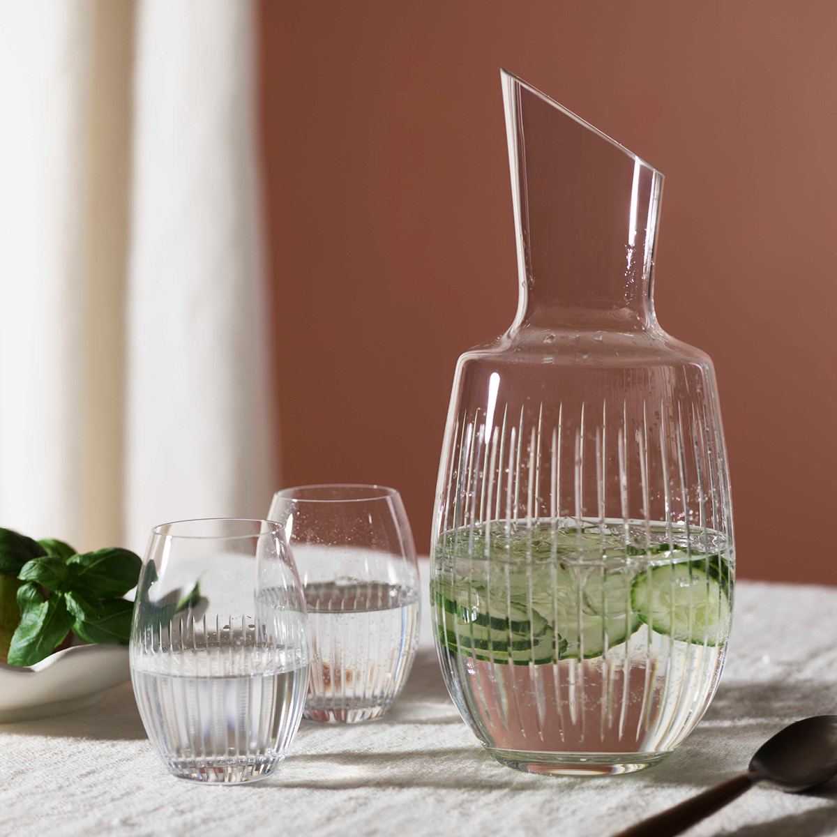 Magnor Alba Fine Line karaff 1,25 L klar