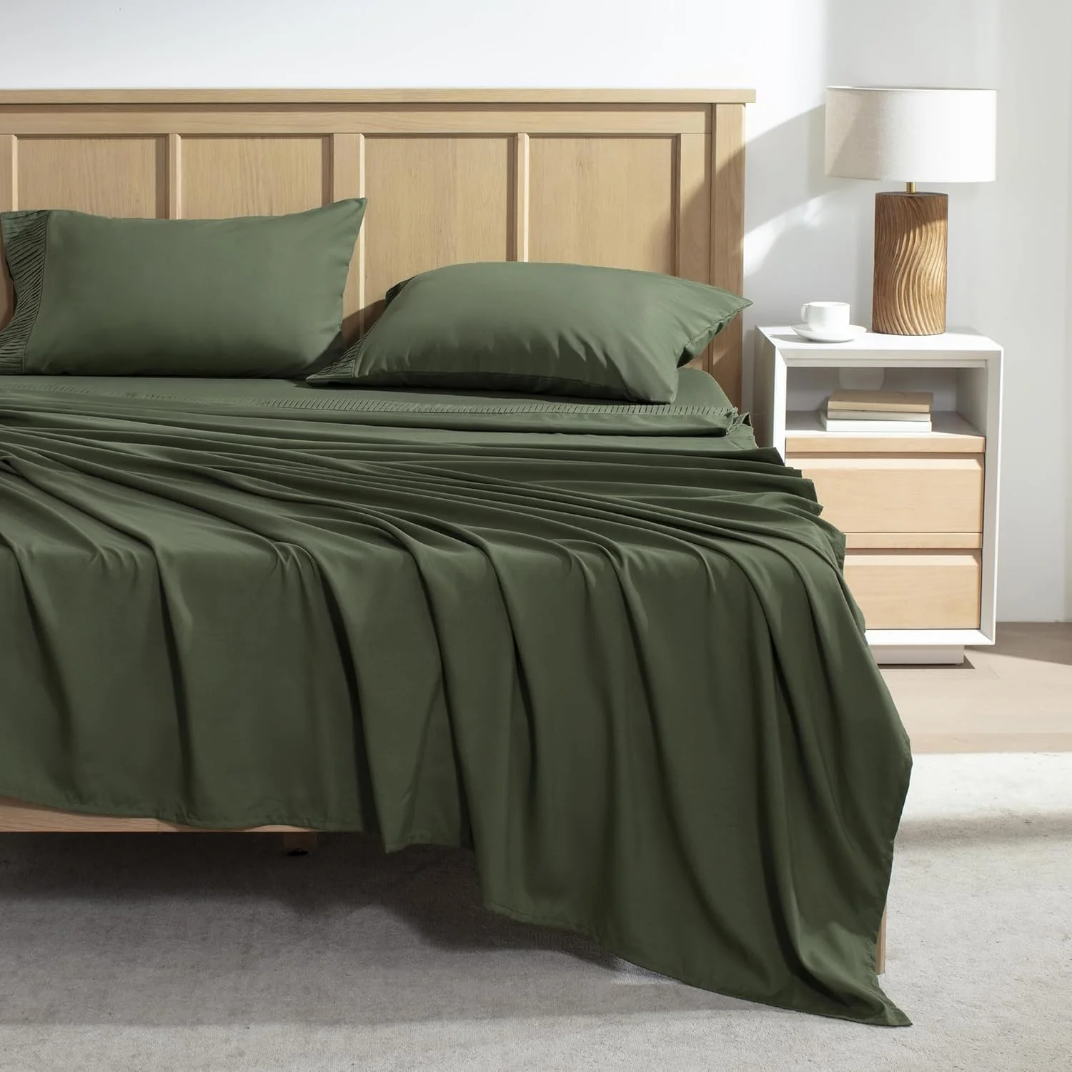 King Size Sheets Set 4 Pieces, Dark Olive Green Super Soft Sheets for King Size Bed, Microfiber King Sheet, Deep Pocket Up to 16", Hotel Luxury Breathable & Cooling Bed Sheet Set