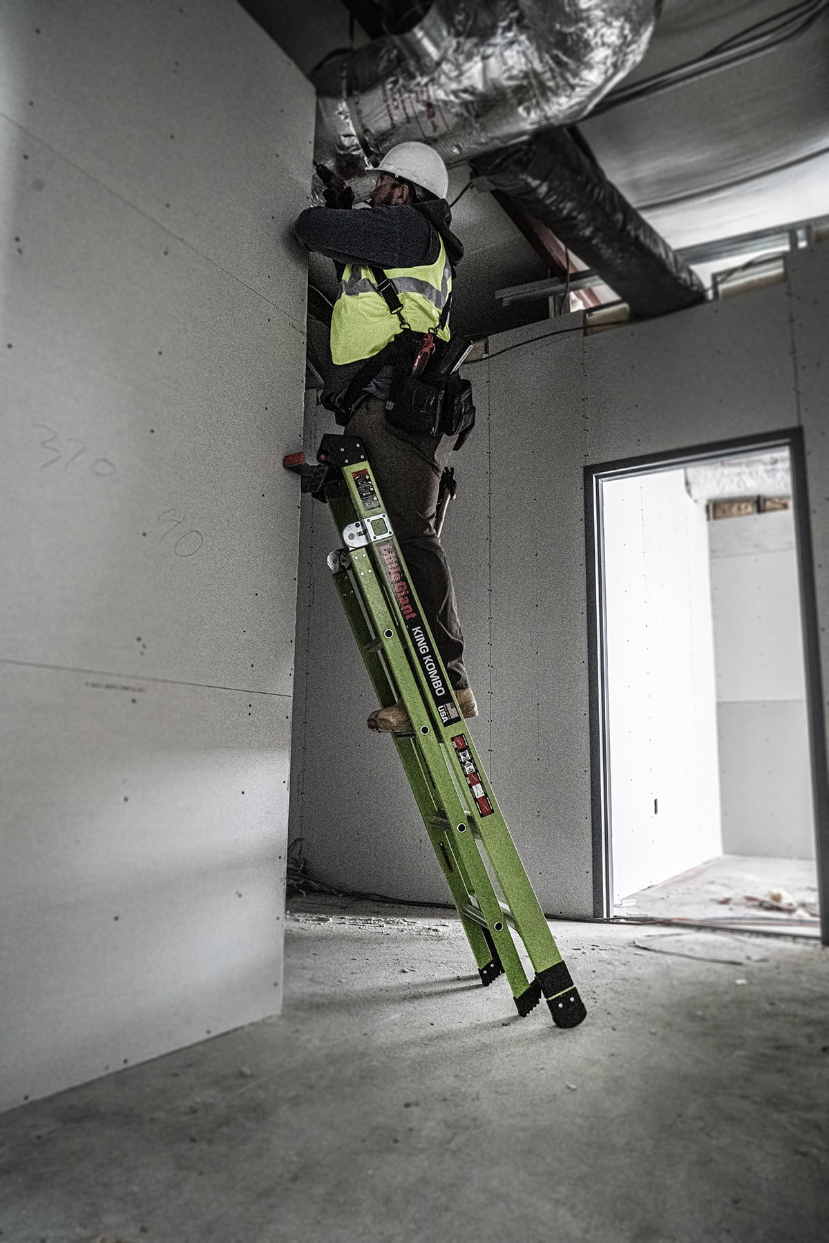 Little Giant King Kombo 6'-10' Fiberglass 3-in-1 Combo Ladder, Type 1AA - 375 lbs. Rated