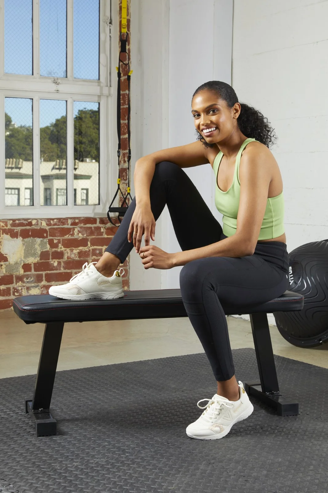 Vionic Women's Brisk Aviate Marshmallow Sneakers  5M