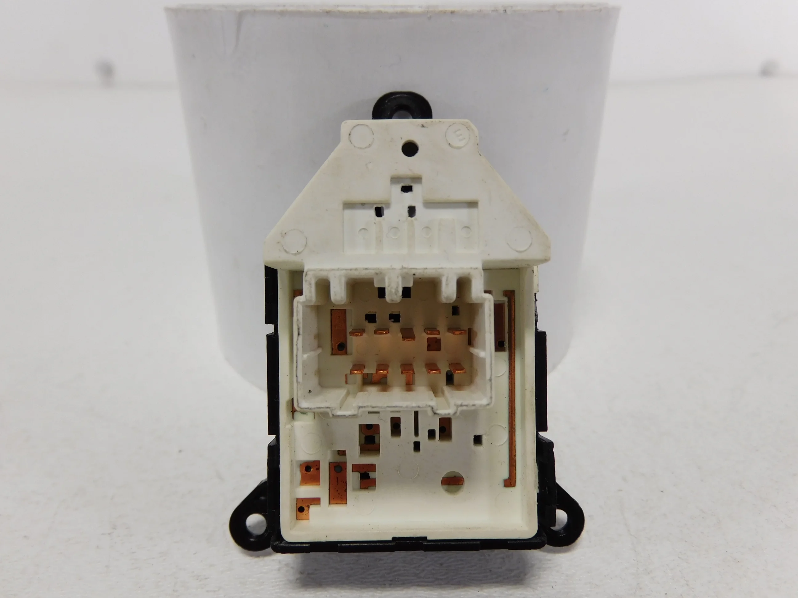 Pre-Owned 10-13 Kia Soul Front Driver Power Door Mirror Switch OEM LKQ (Good)