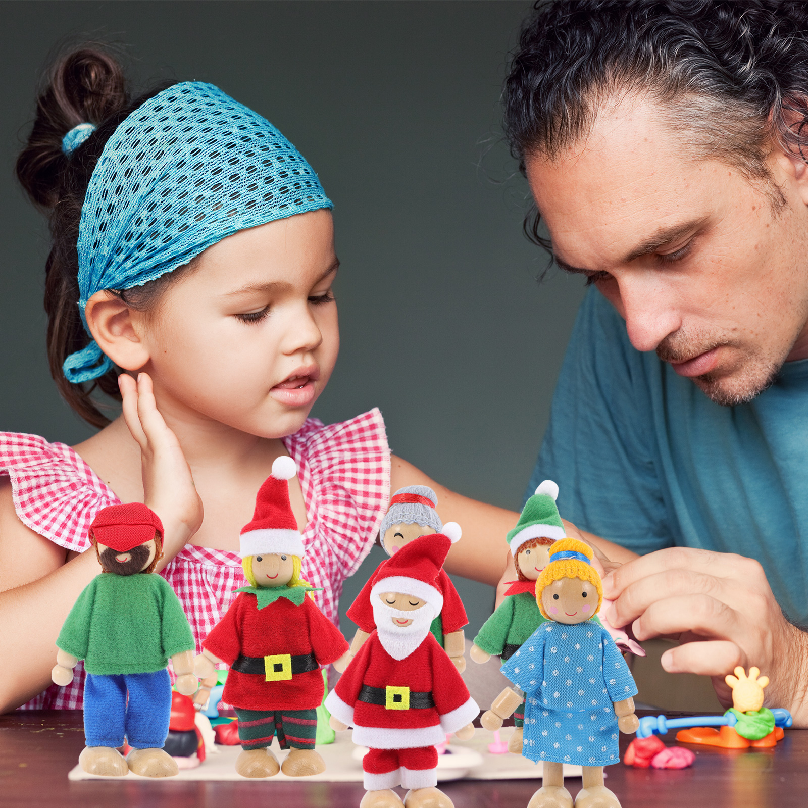 28 pcs  Wooden Family Doll Toy Play House Dolls Playset Kids Pretend Toy Mini Doll