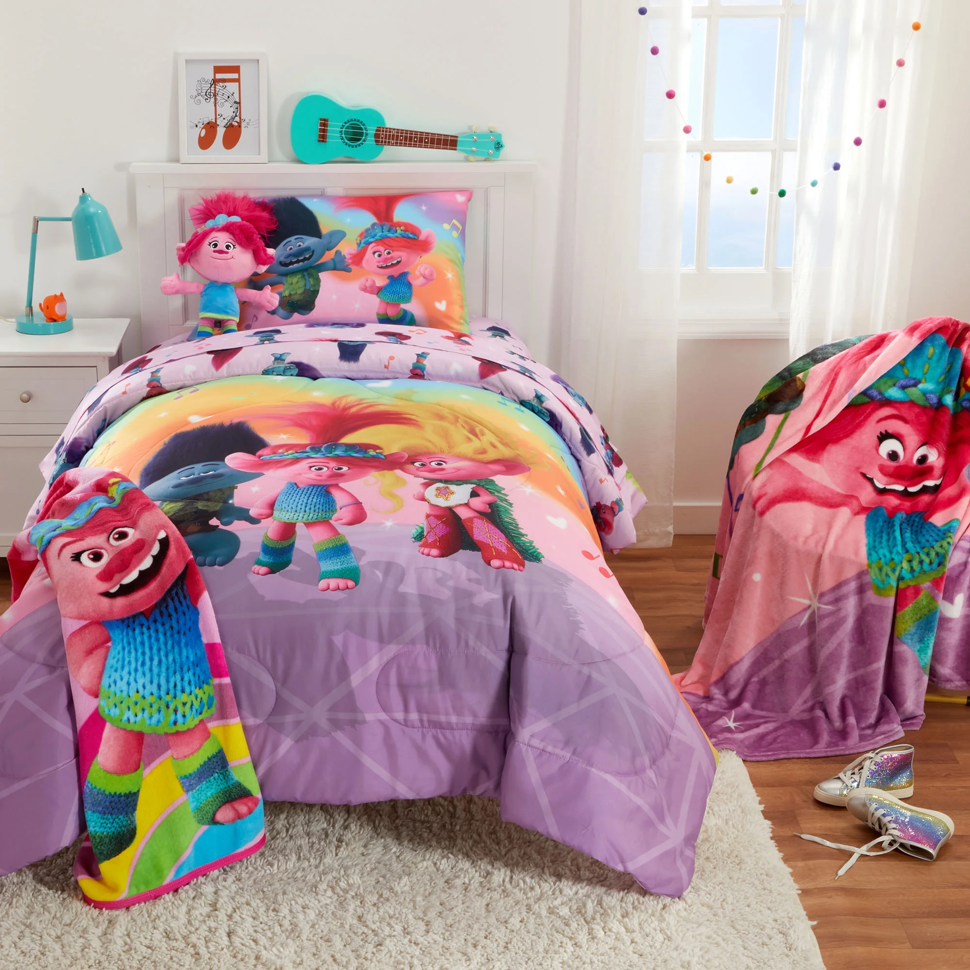 Trolls Kids Twin Bed in a Bag, Comforter and Sheets, Dreamworks
