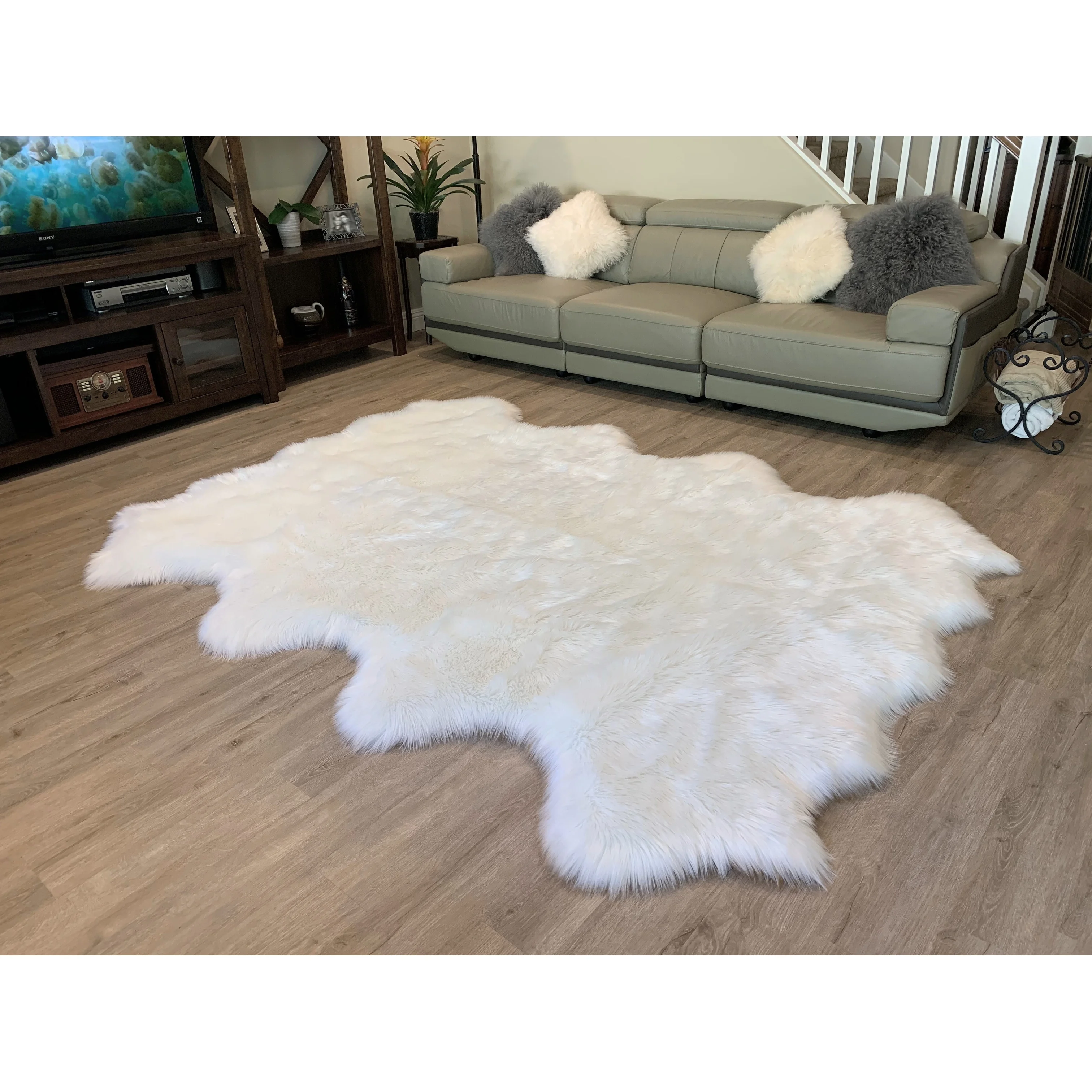 Navitz Ovella Home Premium Luxurious Faux Sheepskin 8-Pelt Plush Shag Area Rug - 6' x 8' - 6' x 8' White White Transitional, Cabin & Lodge, Modern &