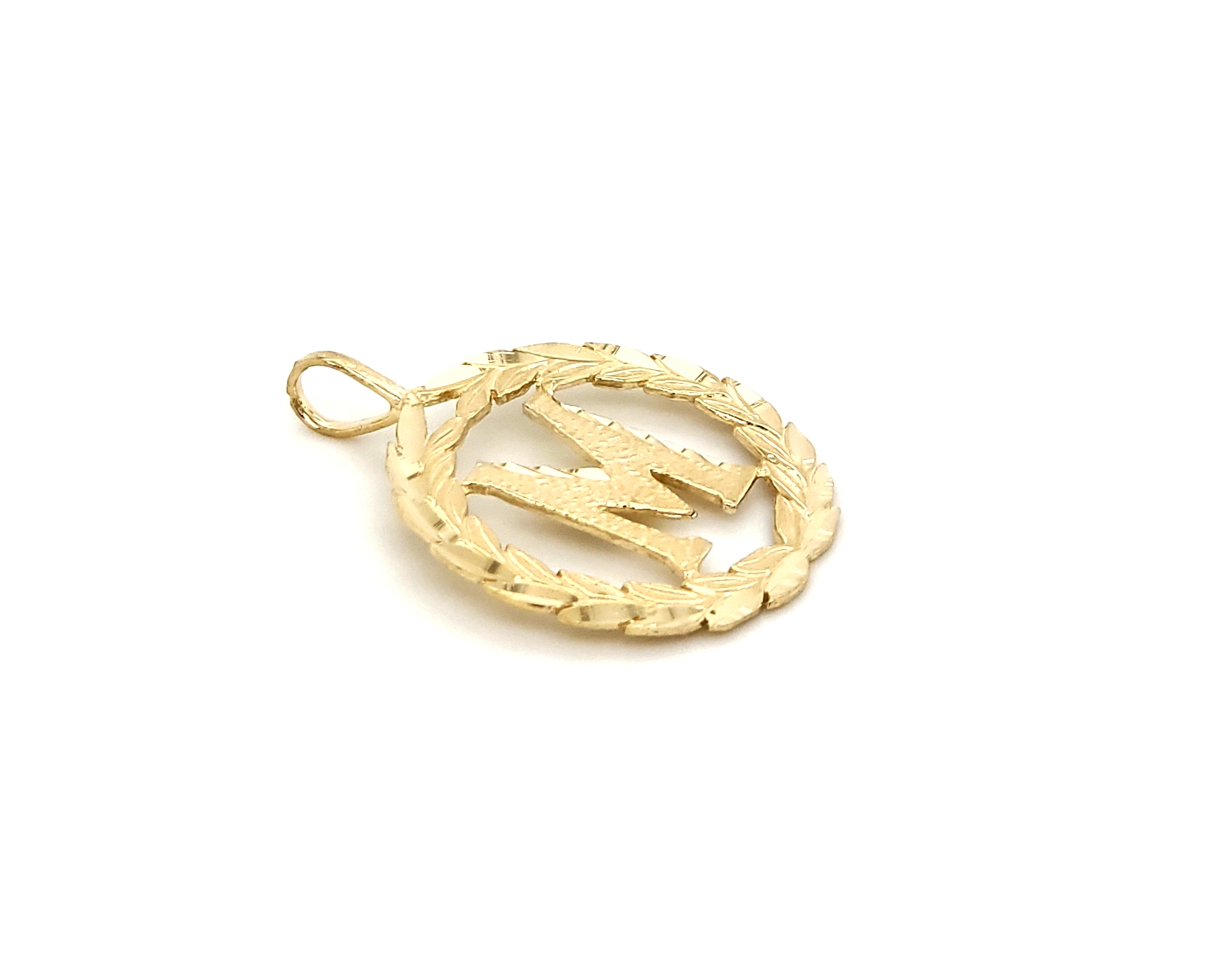 Precious Stars 14K Yellow Gold Round Wreath Initial Letter 'M' Pendant with 20