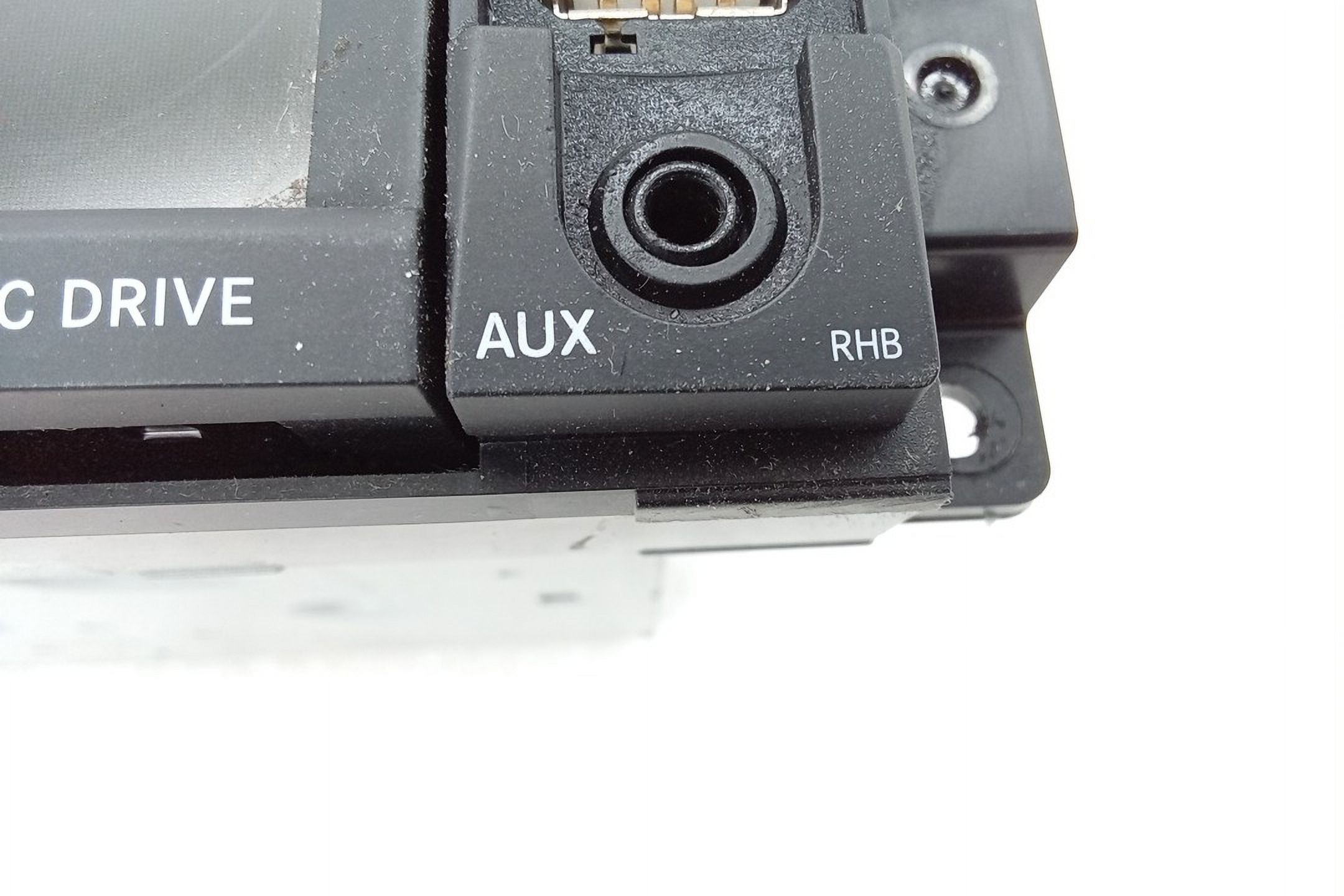 Pre-Owned 2015 Dodge Caravan Navigation Satellite Radio RHB OEM (Good)