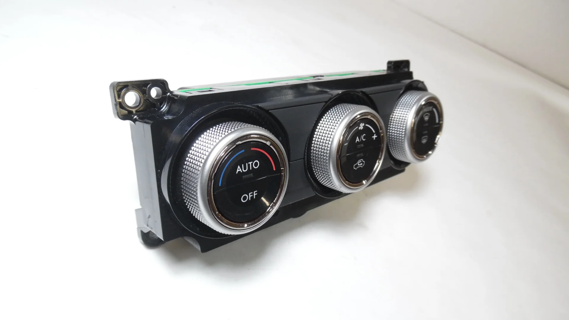 Pre-Owned 2017 2018 Subaru Forester Auto Climate AC Heater Temperature Control OEM (Good)