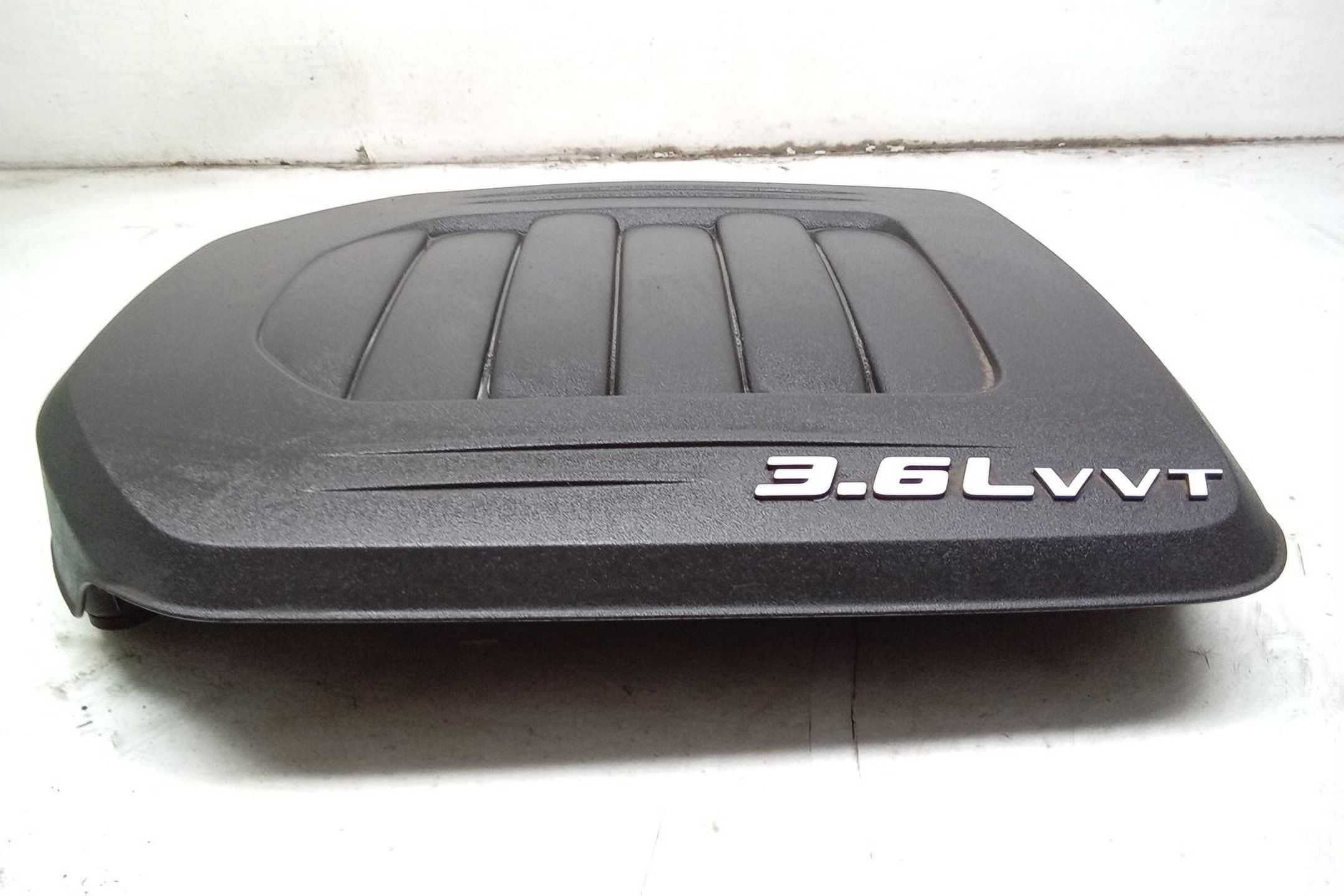 Pre-Owned 15 2015 Dodge Caravan Engine Cover 3.6L OEM (Good)