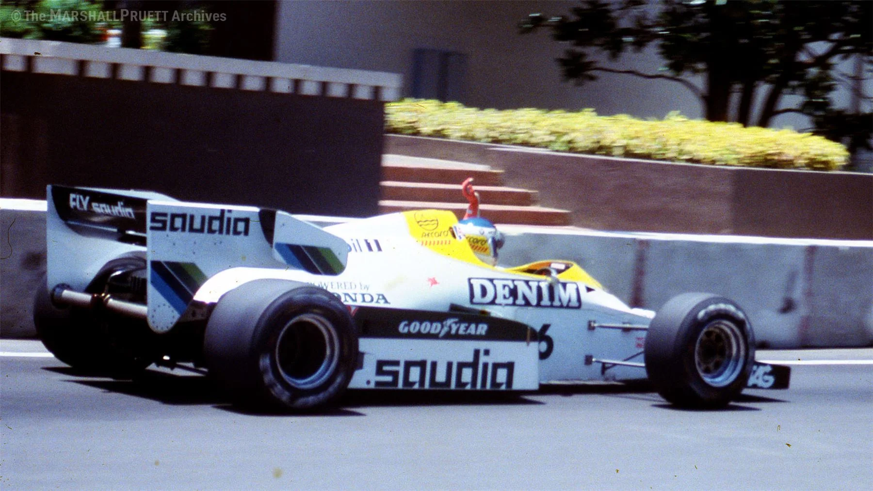 Tameo SLK032 Williams FW09 Honda  1984  White Metal Car Kit  Scale 1:43