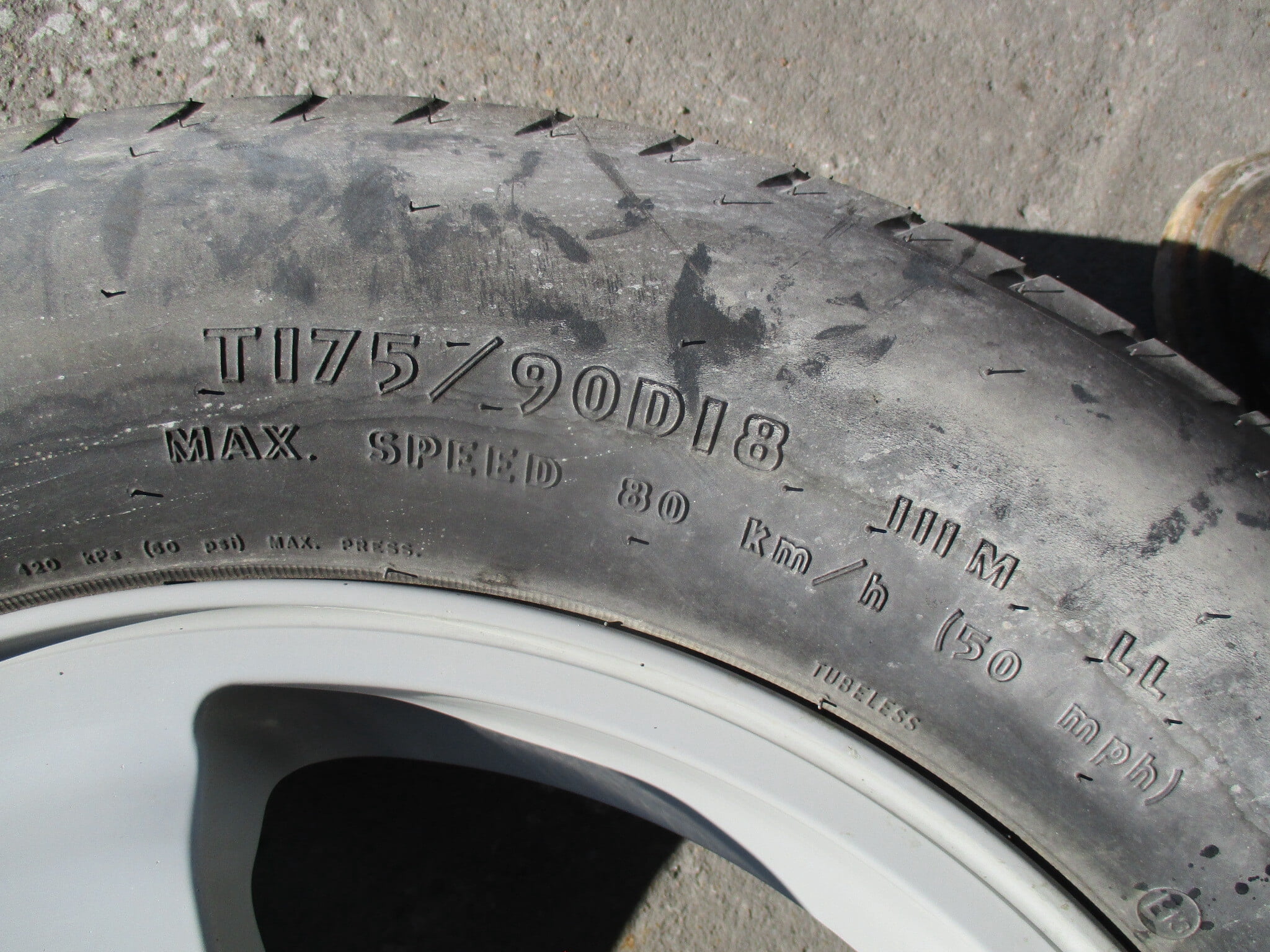 Pre-Owned 2016-2019 Dodge Durango Spare Tire OEM - Verify Specific Vehicle Fitment In Description - (Good)