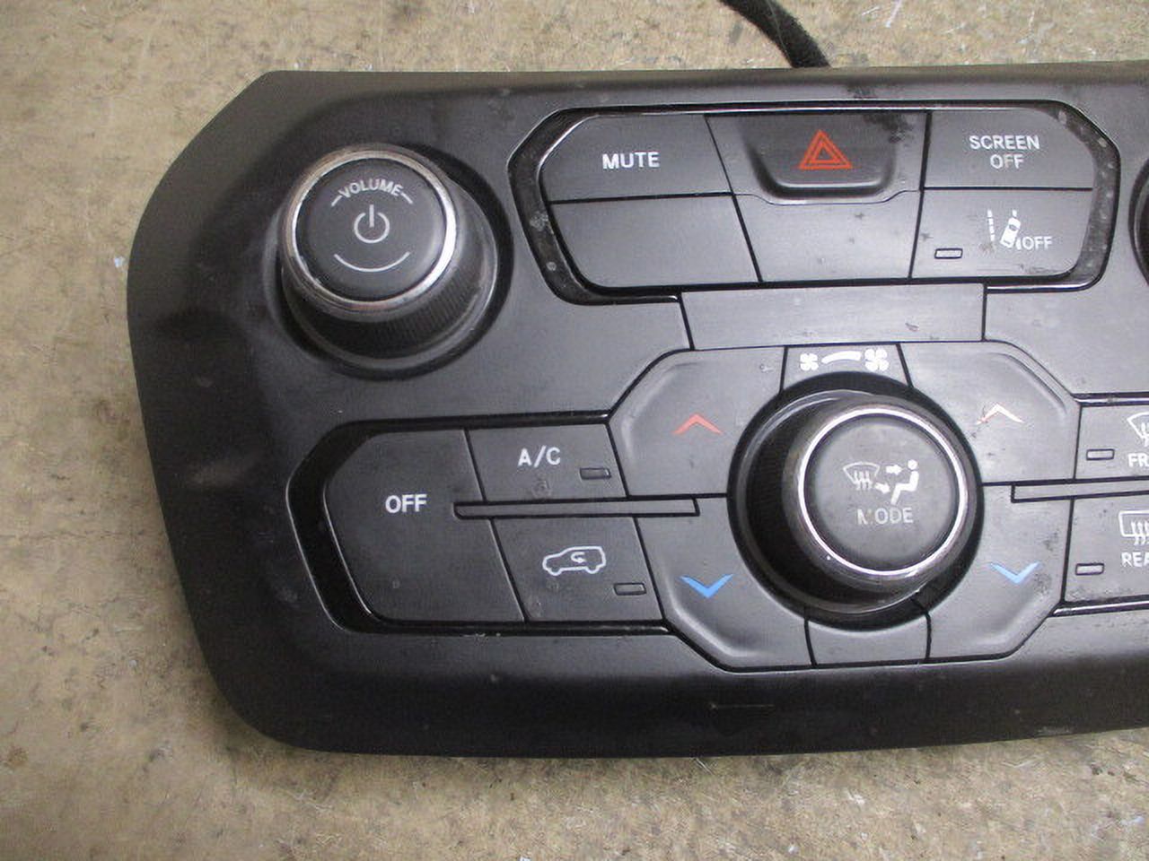 Pre-Owned 21 22 Jeep Renegade Automatic Climate AC Heater Temperature Control OEM LKQ (Good)