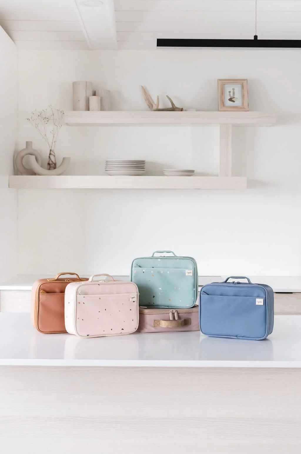 3 Sprouts Recycled Fabric Kids Lunch Bag in Blue – Insulated, Water-Resistant for Children Ages 3+