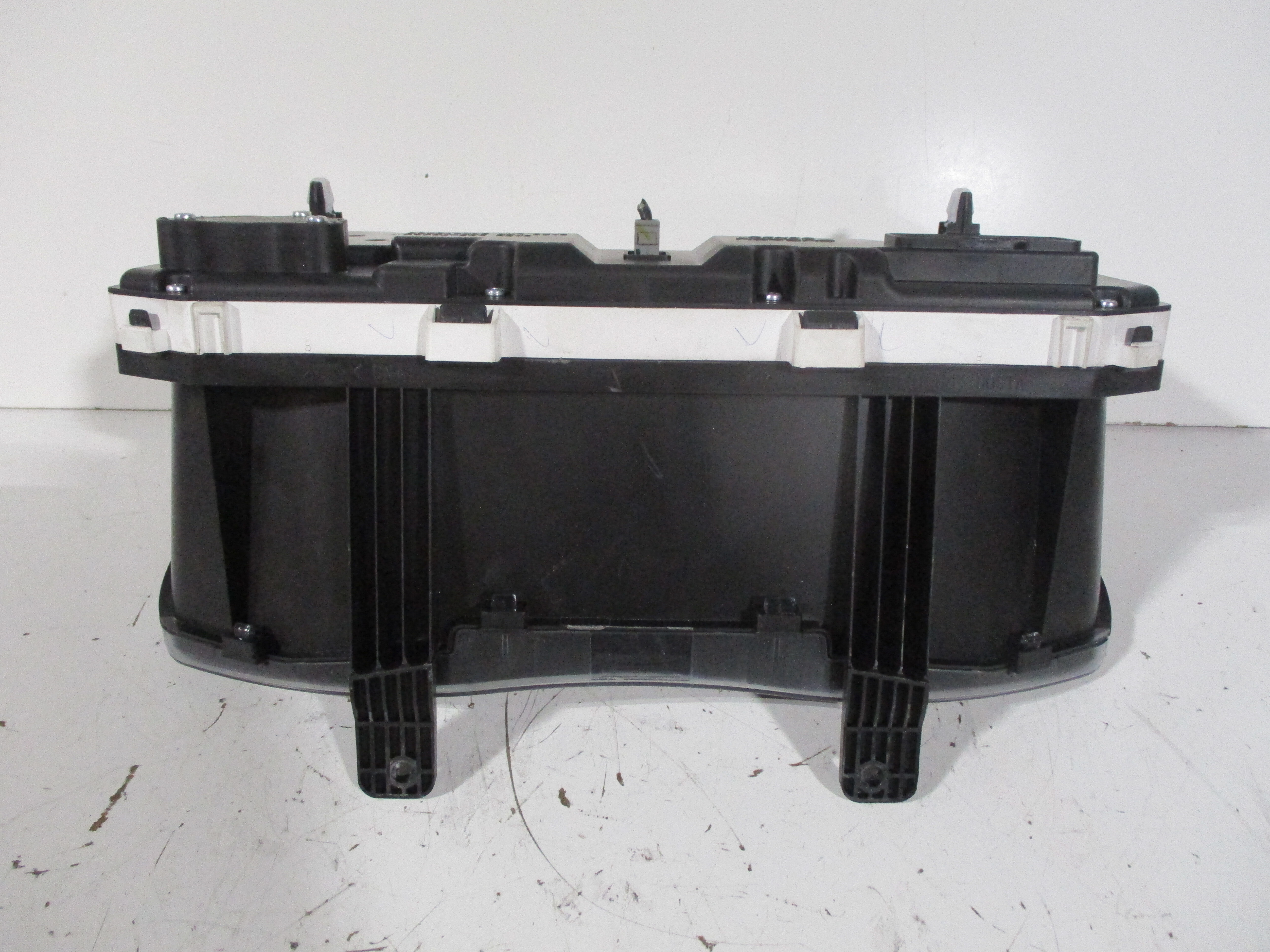 Pre-Owned 21 22 Subaru Outback Speedometer Head Cluster Speedo 48k OEM LKQ (Good)