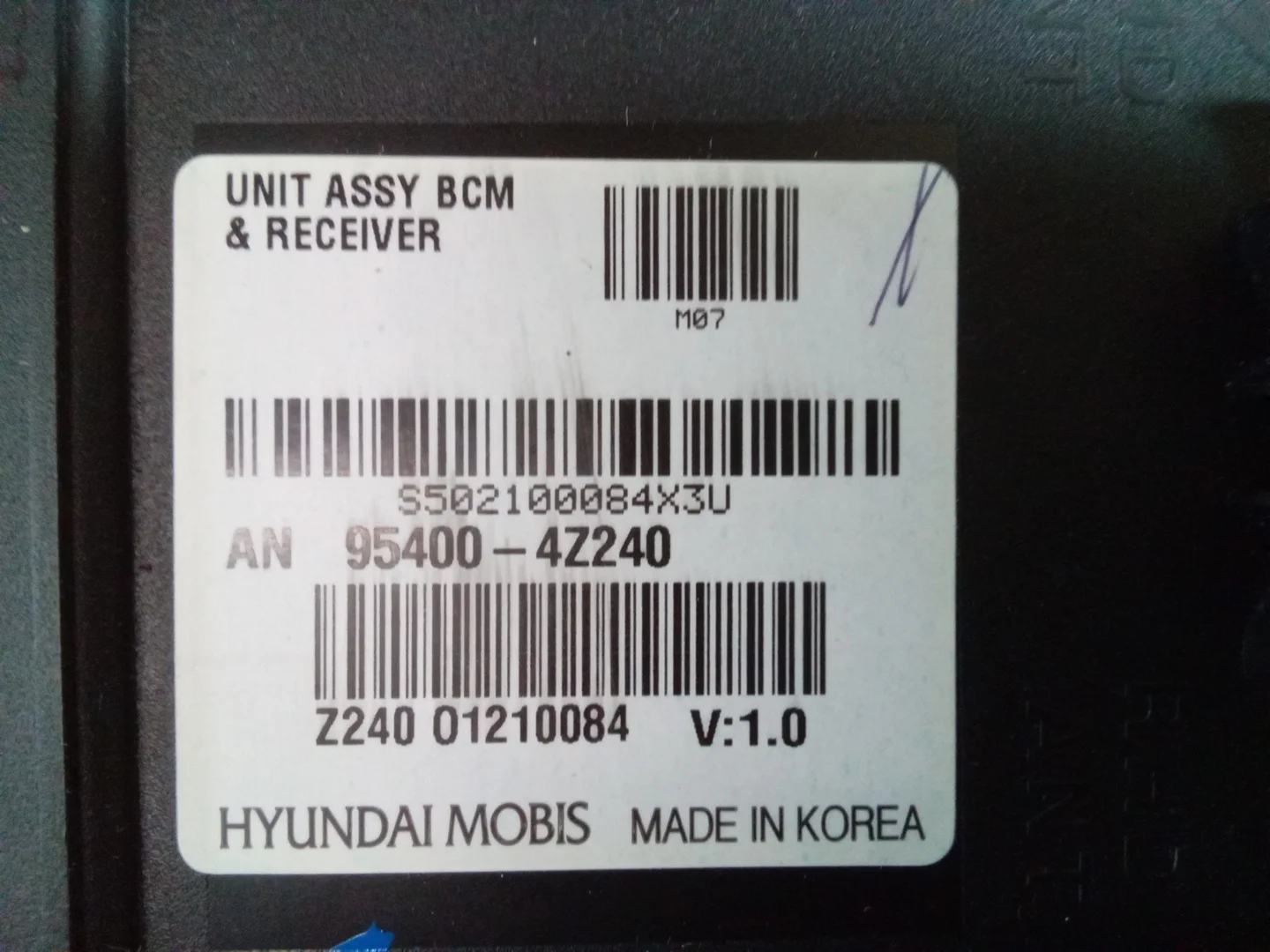 Pre-Owned 2015 Hyundai Santa Fe BCM Body Control and Receiver 954004Z240 OEM LKQ (Good)