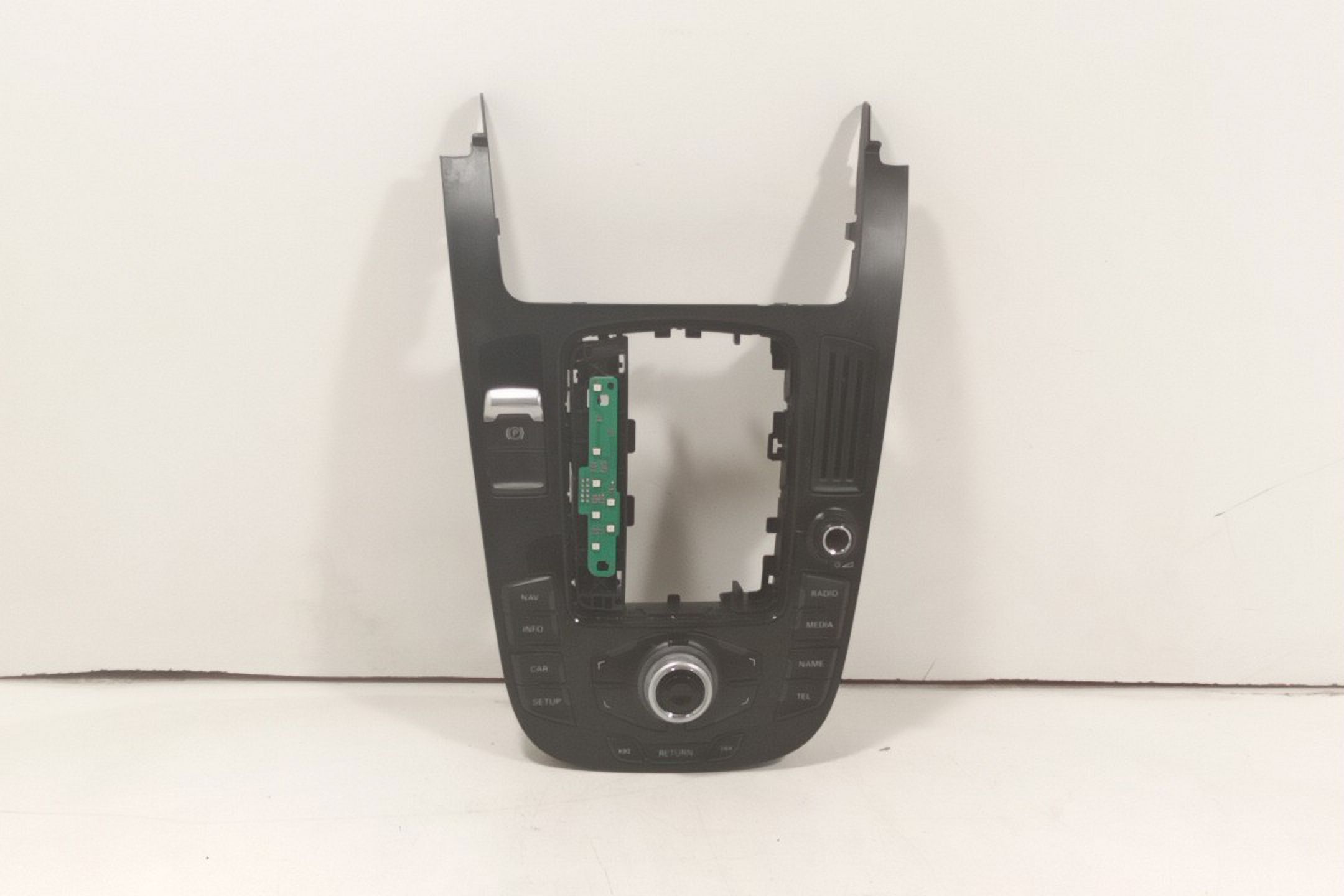 Pre-Owned 2014 Audi Q5 Navigation Radio Control Panel ID 8T0919609 OEM (Good)