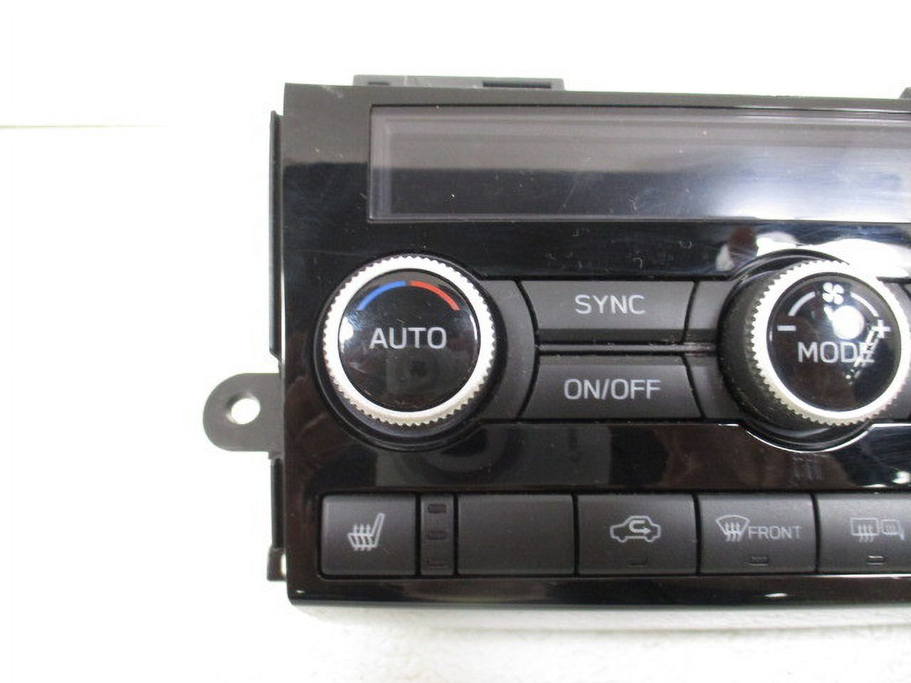 Pre-Owned 2019-2022 Subaru Ascent Front Auto Sync Temperature AC Heater Control OEM LKQ (Good)