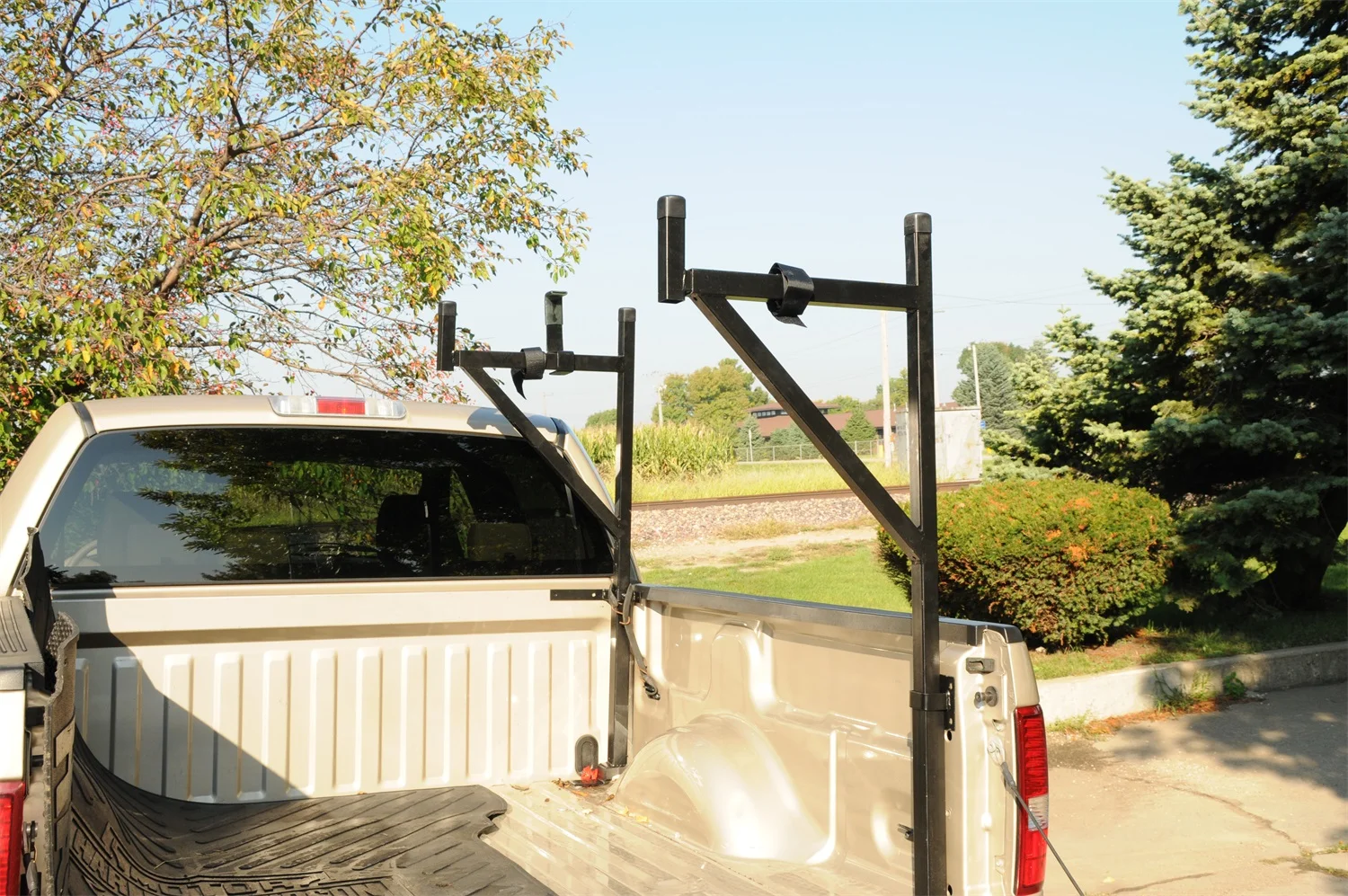 Dee Zee DZ95053 Steel Half Ladder Rack, Black, Fullsize Fits select: 2020-2021 CHEVROLET SILVERADO, 2015-2018 CHEVROLET SILVERADO K1500 LT